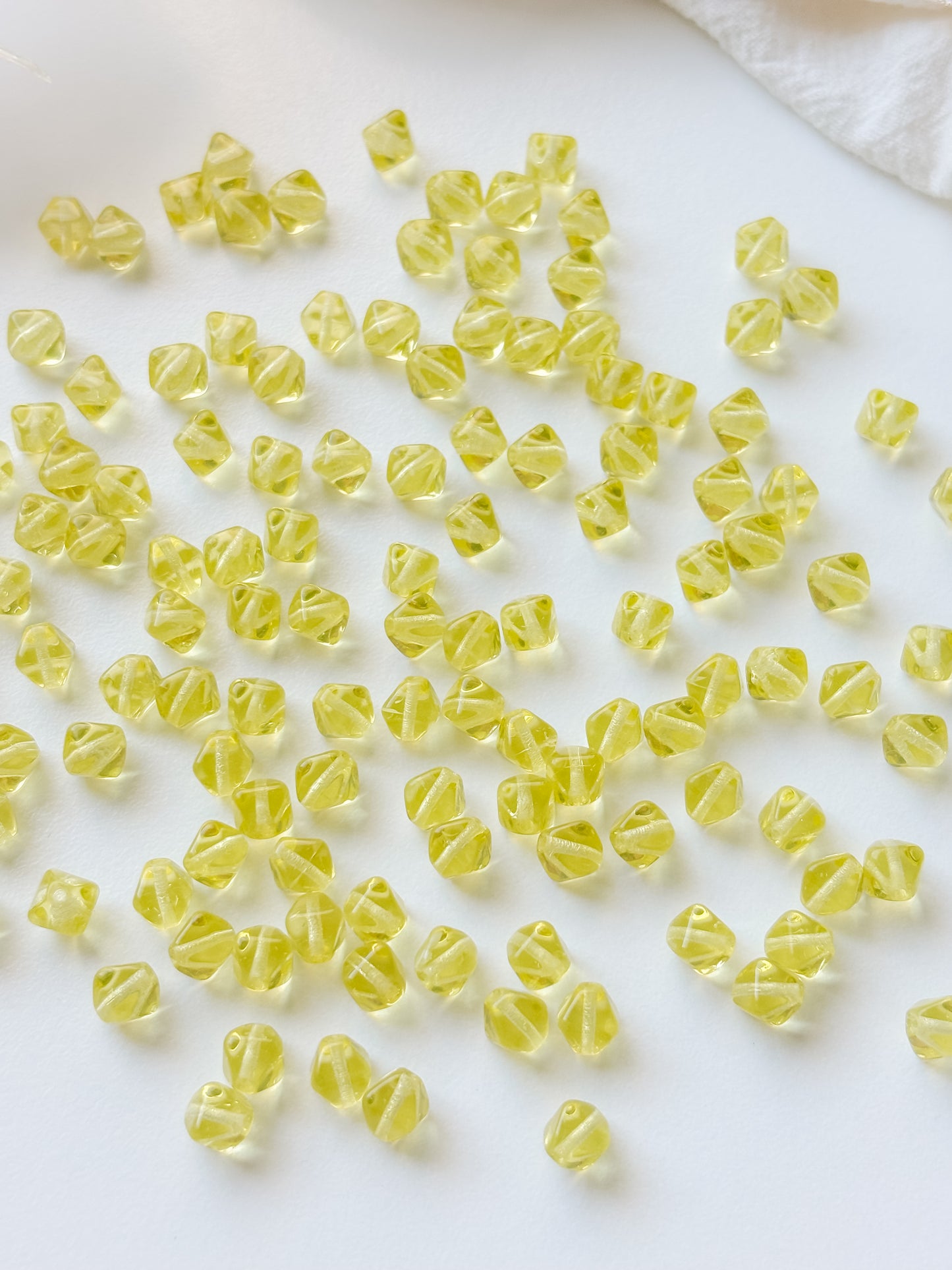 Glass bead 6mm, Czech glass bead, 50pcs