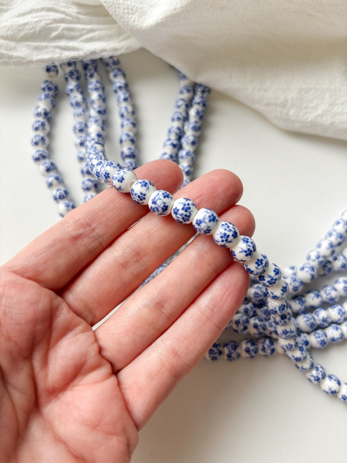 Porcelain bead 8mm