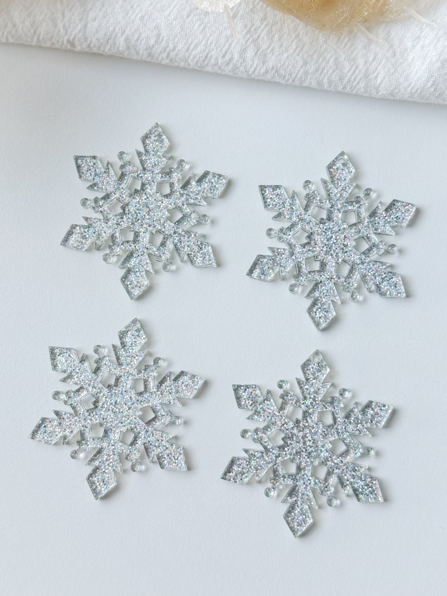 Snowflake pendant, 1pc