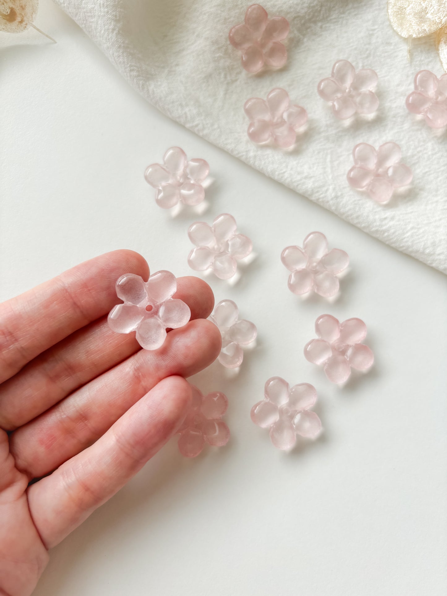 Glass bead flower 21x21.5x7mm, 6pcs