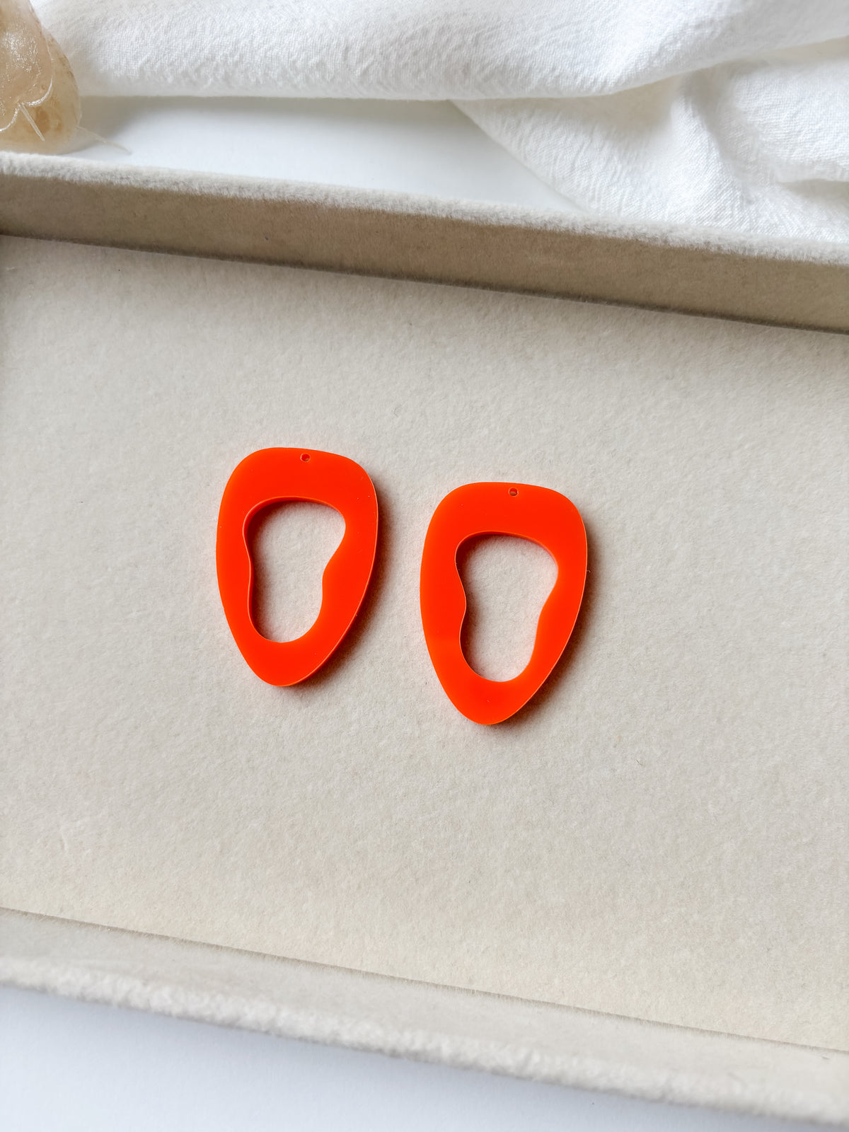 Pendant orange 40mm