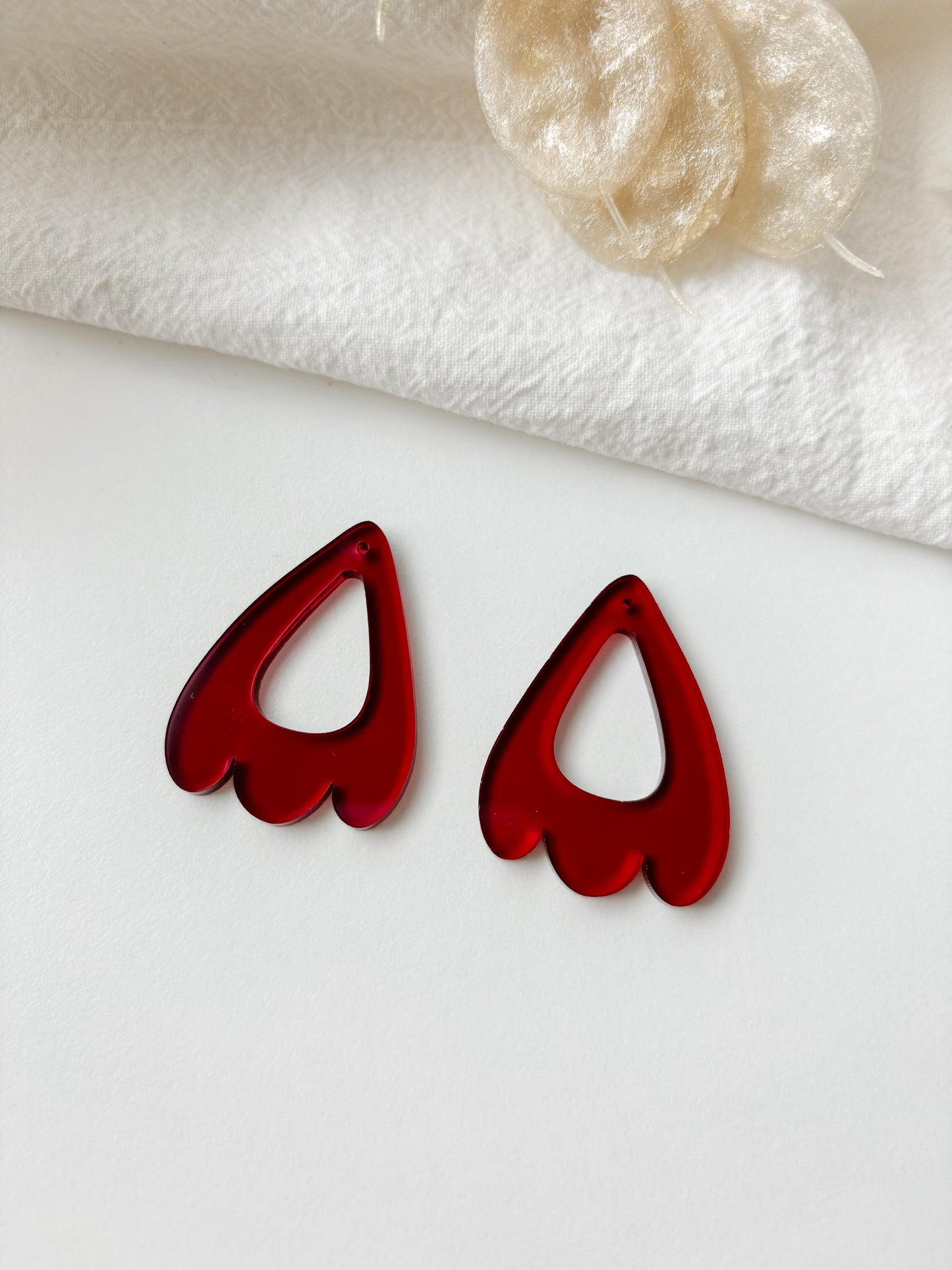 Pendant red transparent 40mm
