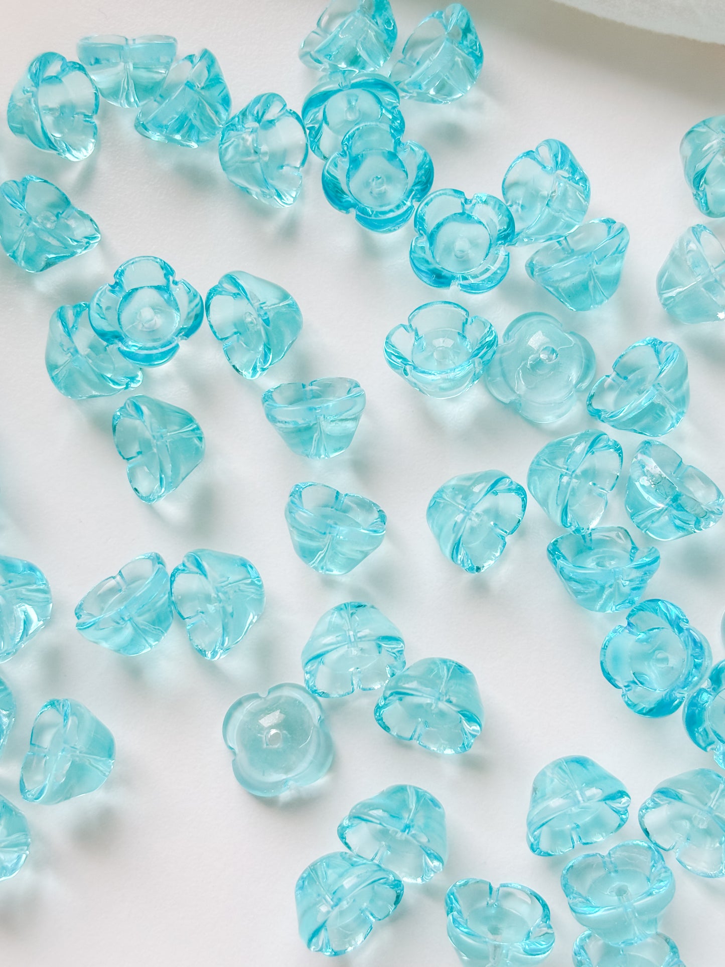 Glass bead flower 11.5x11.5x7mm, 10pcs
