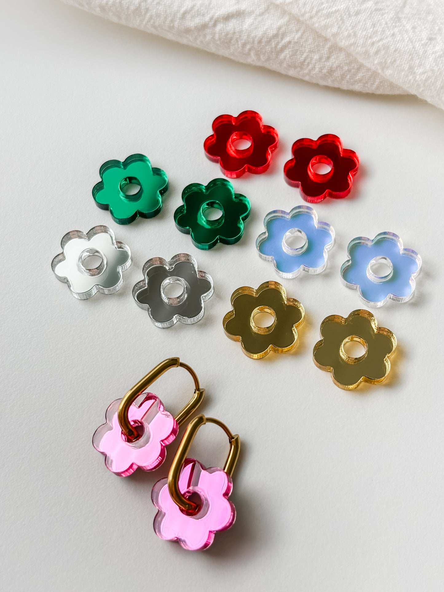 Pendant flower 16mm, 6pcs