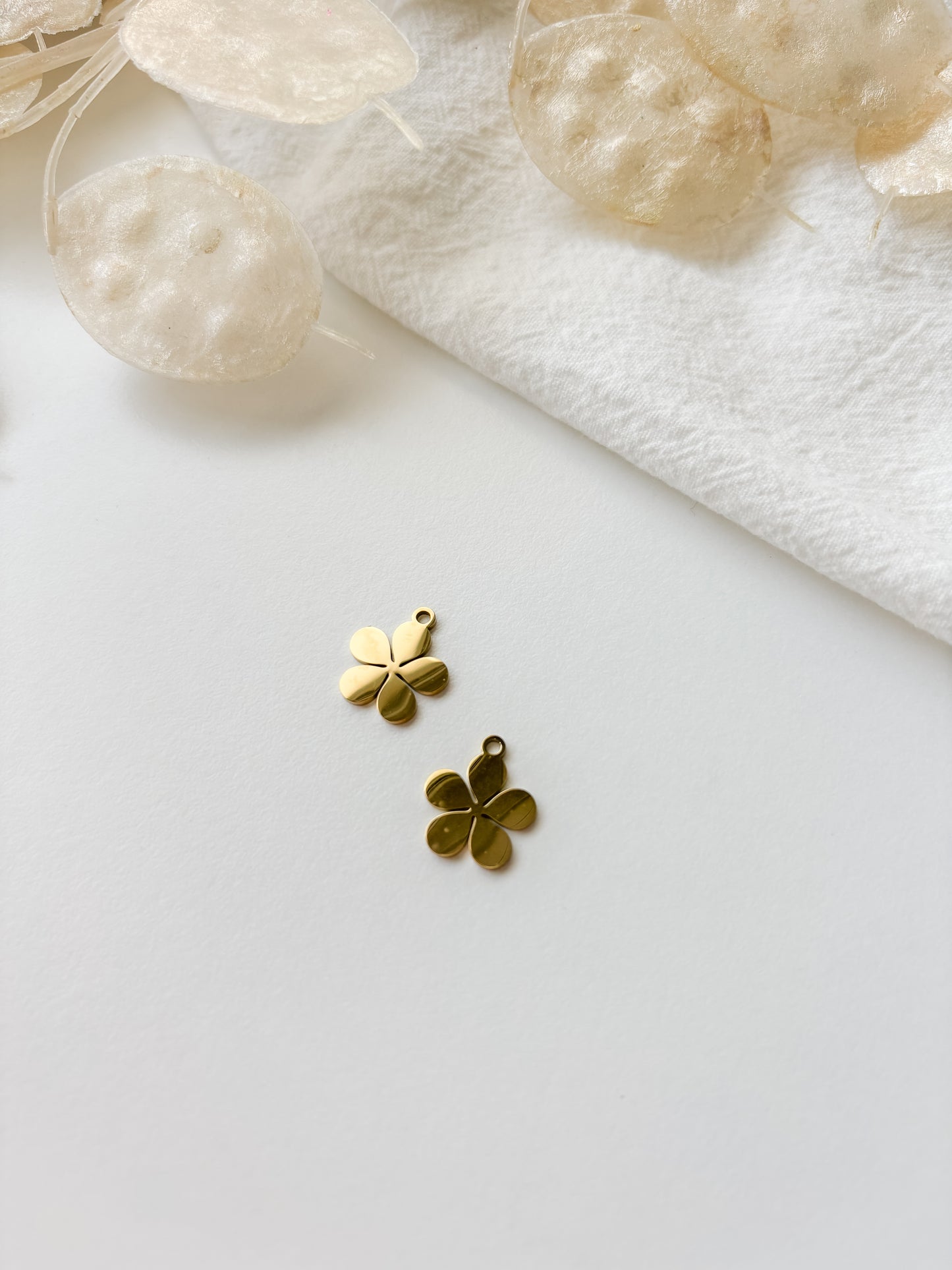 Hängsblomma 14x12,5x1mm, RST316, 1st