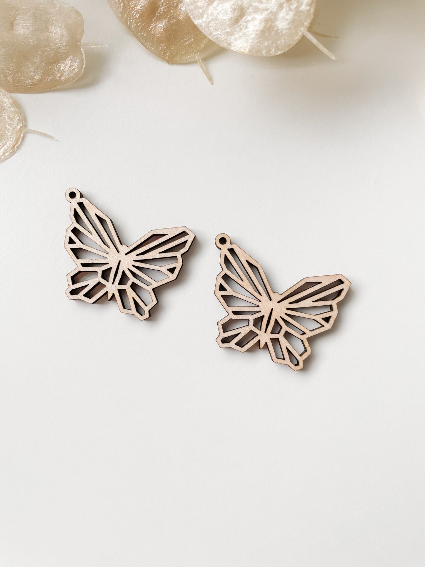 Butterfly pendant birch plywood 40mm, 1 pair, m163