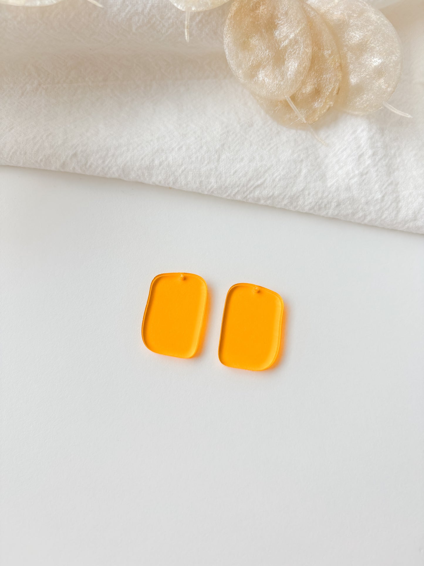 Pendant yellow transparent 25mm