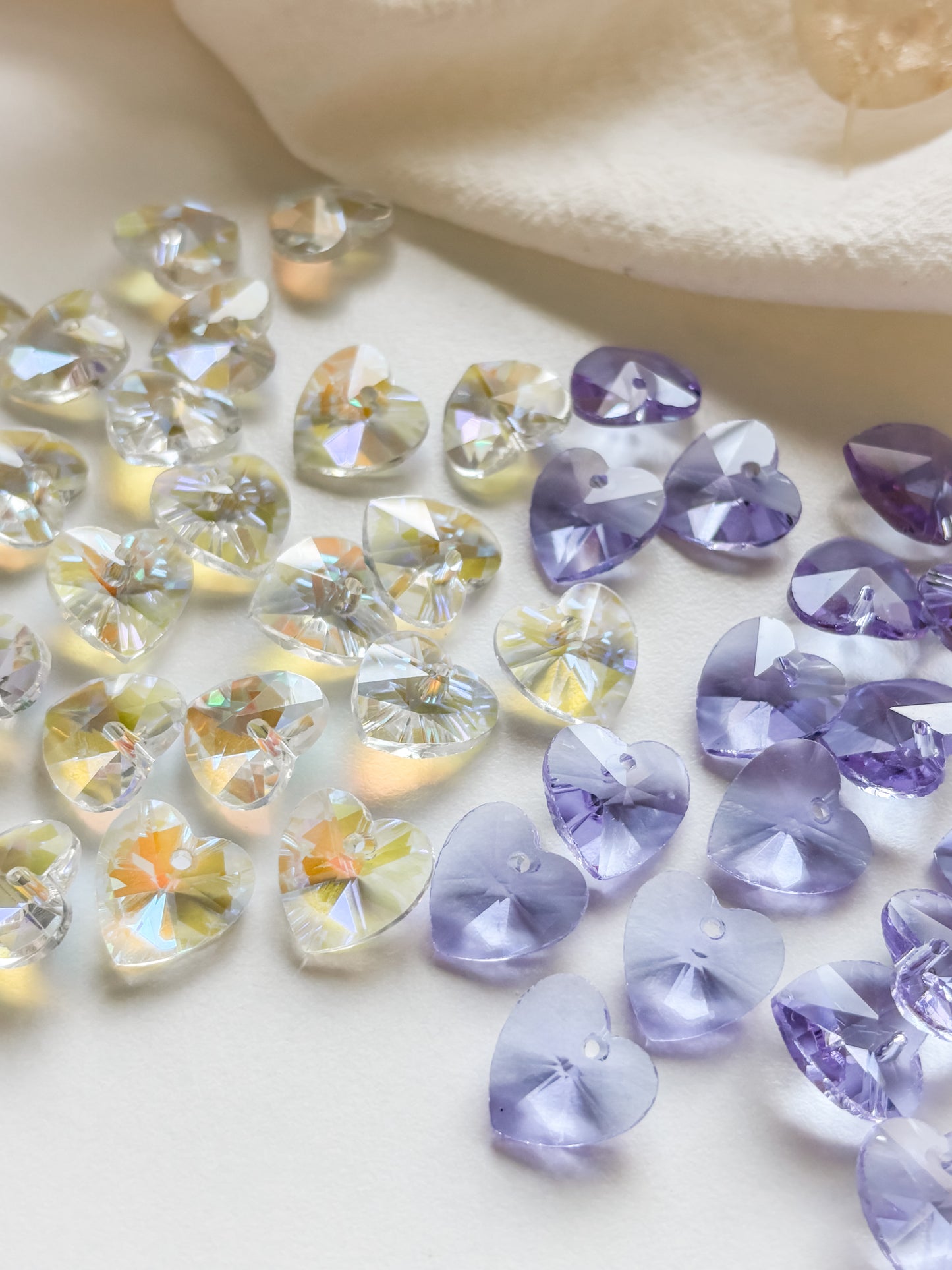 Glass pendant heart 14x8mm, 6pcs