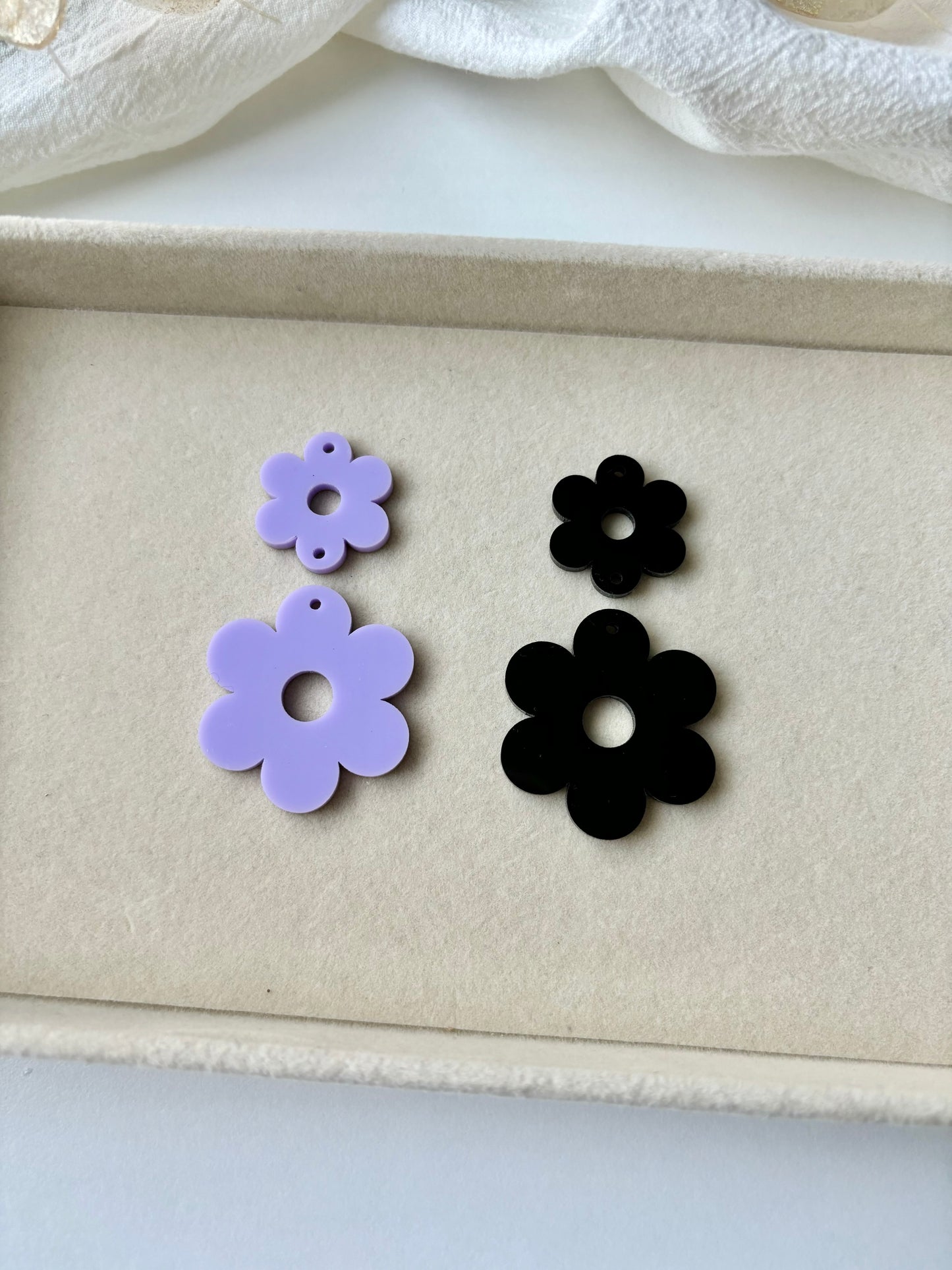 Pendant flower set 60mm, 1 pair