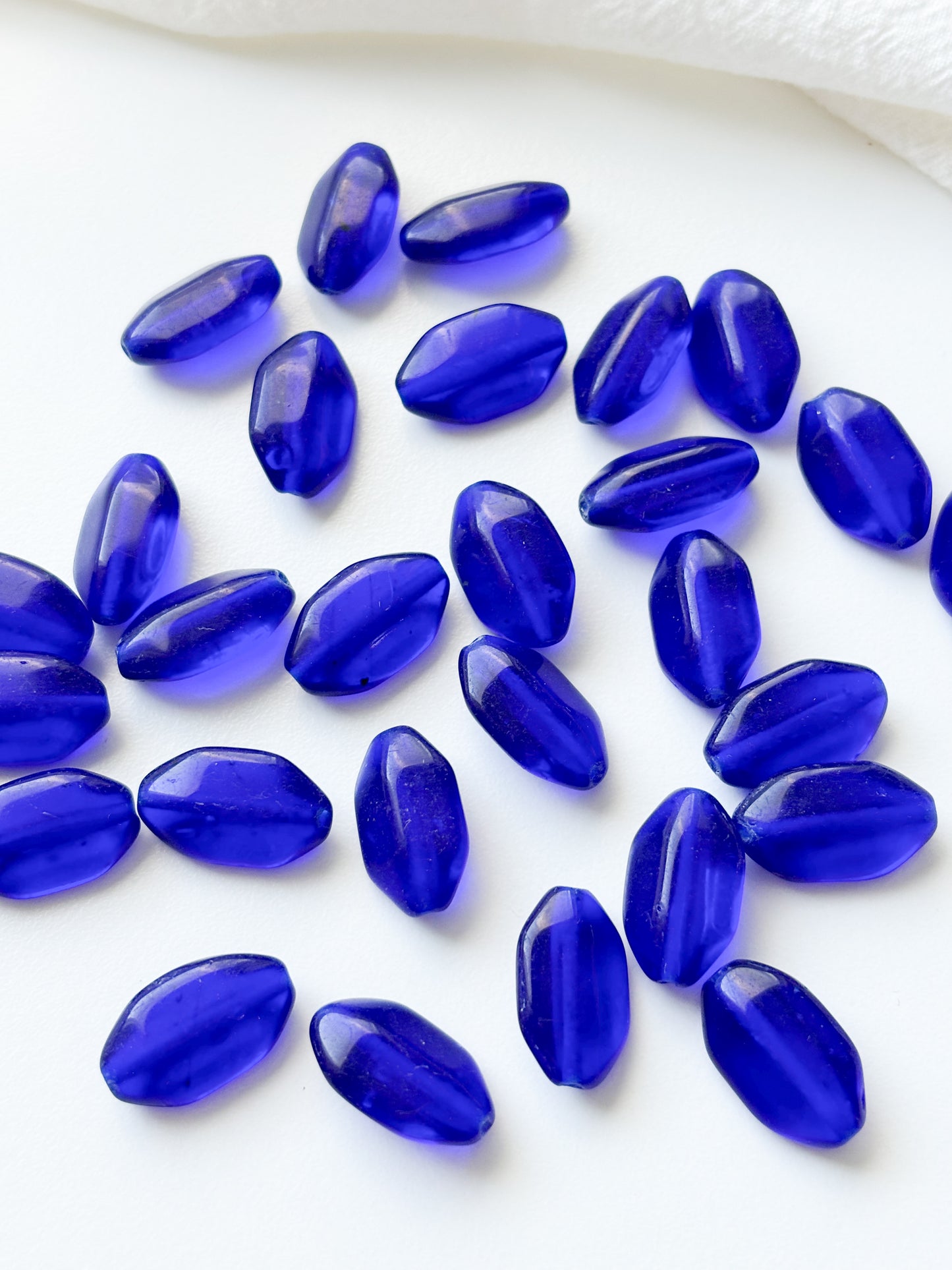Glass bead 18x10mm, Czech glass bead, 6pcs