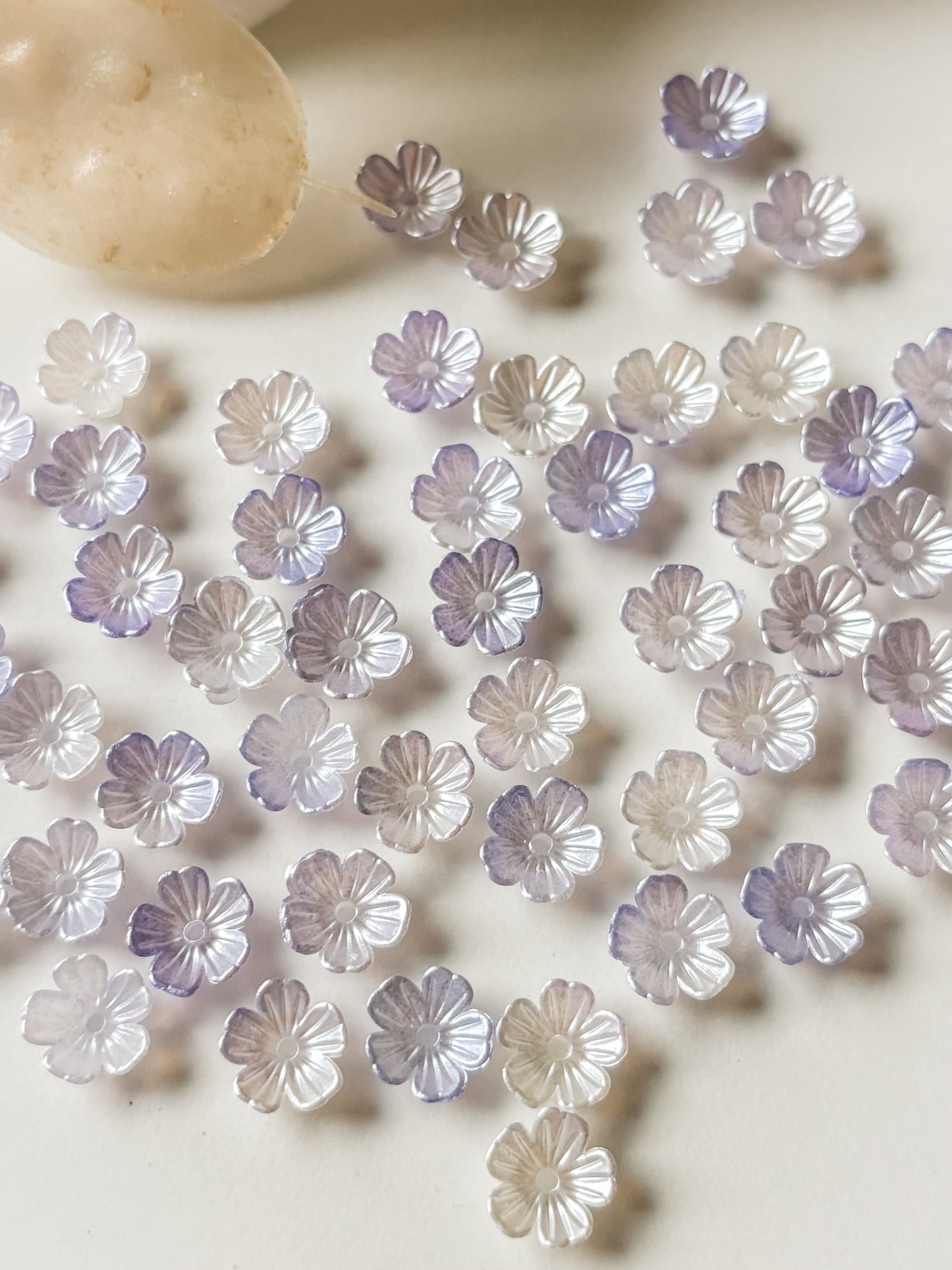 Akryylihelmi 11x11x4mm, 20kpl