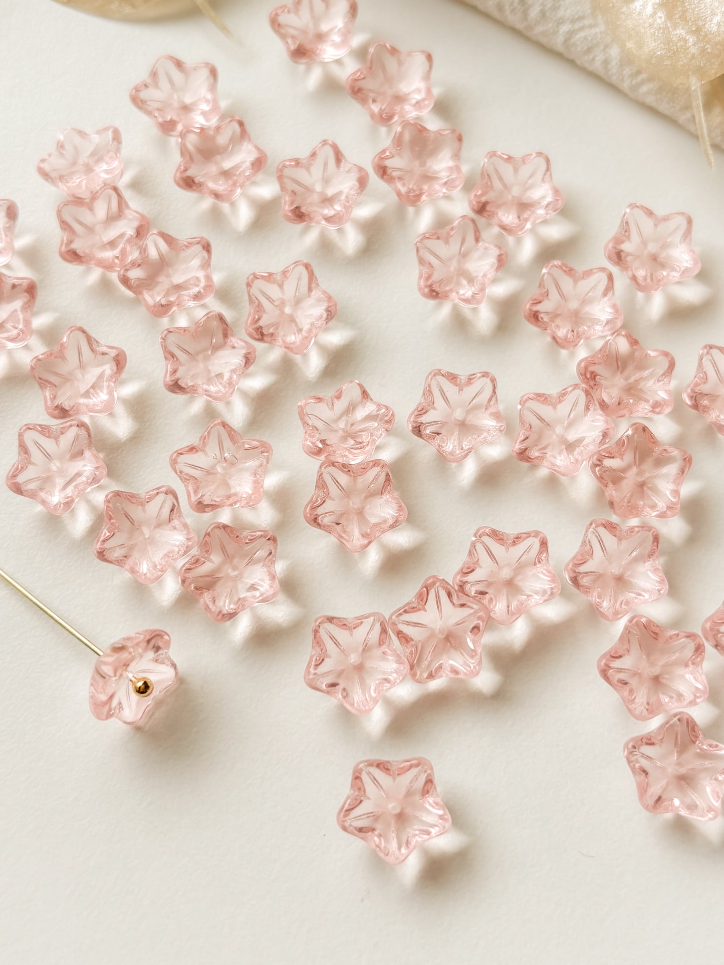 Glass bead flower 10mm, Czech, 20pcs