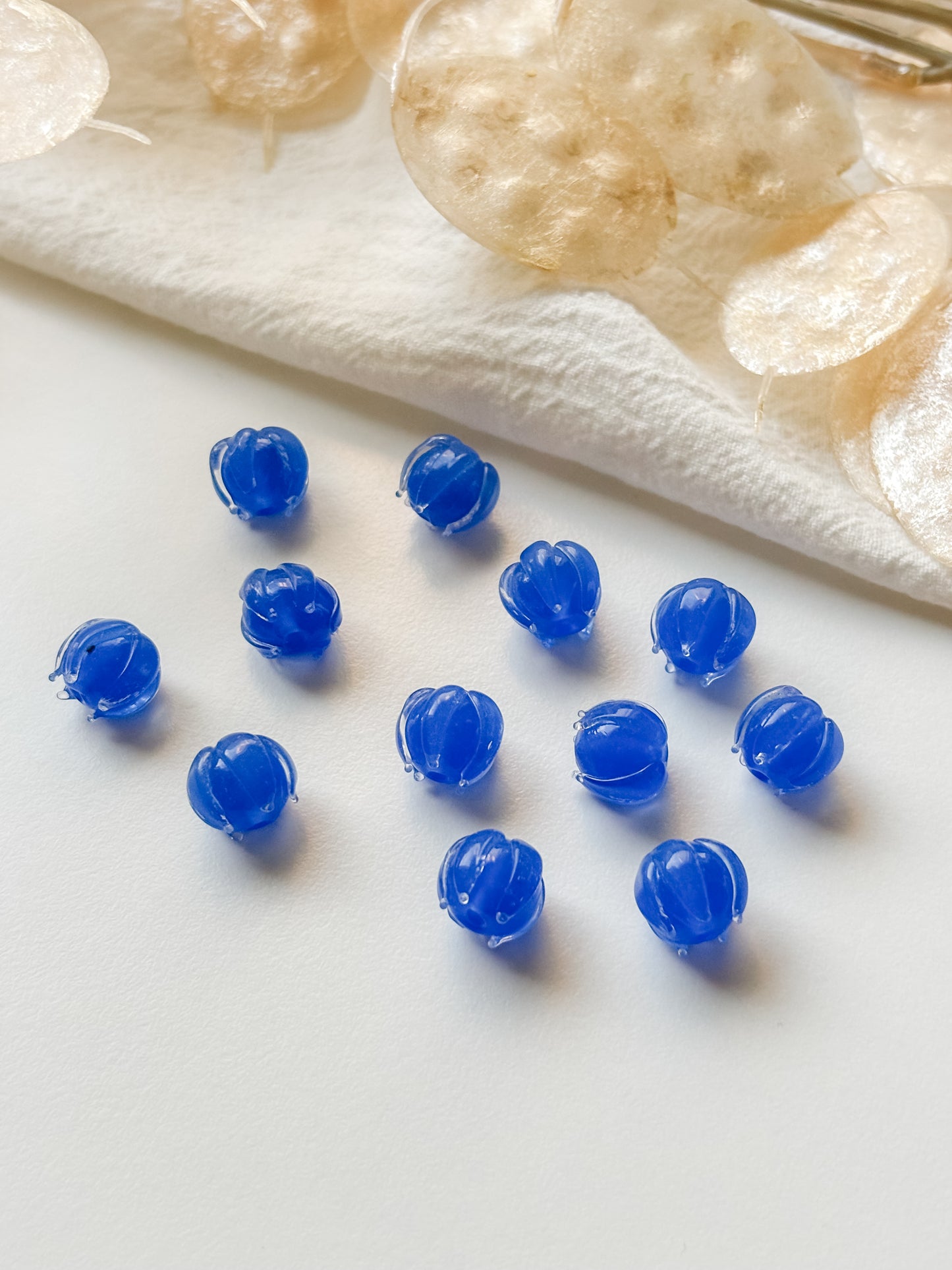 Glass bead 11x13x11~13mm, 1pc