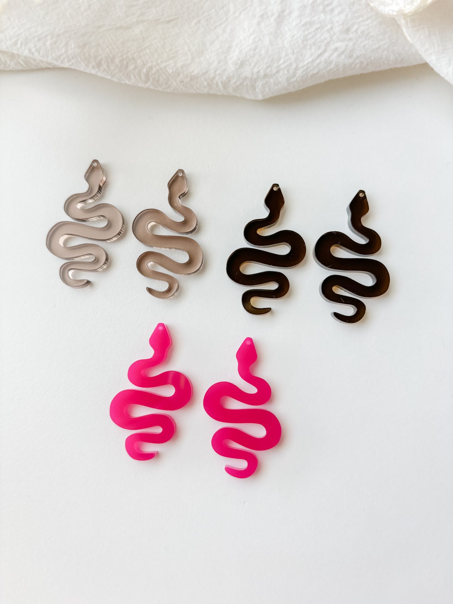 Pendant snake, 1 pair