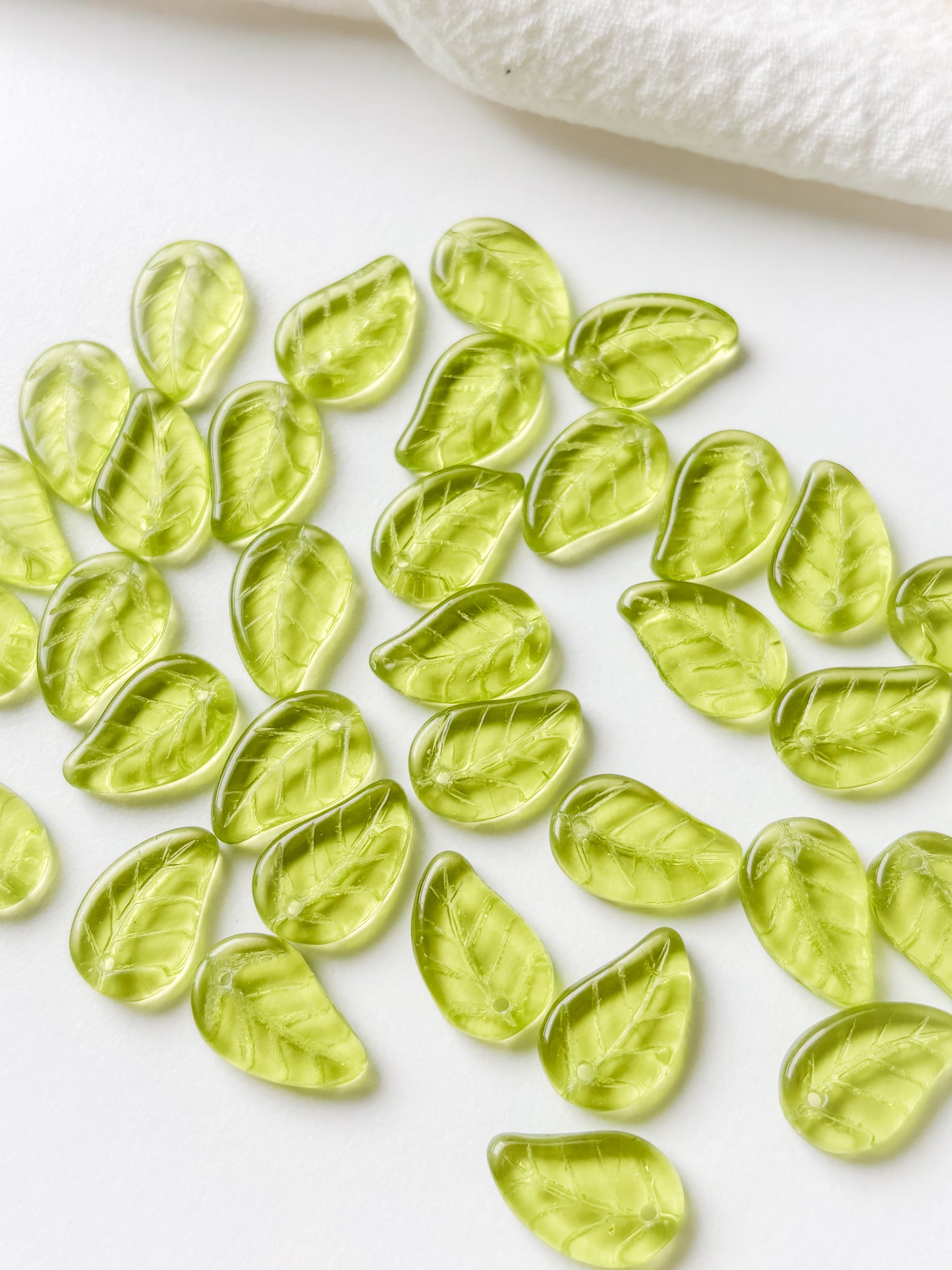 Glass pendant leaf 14mm, Czech, 10pcs