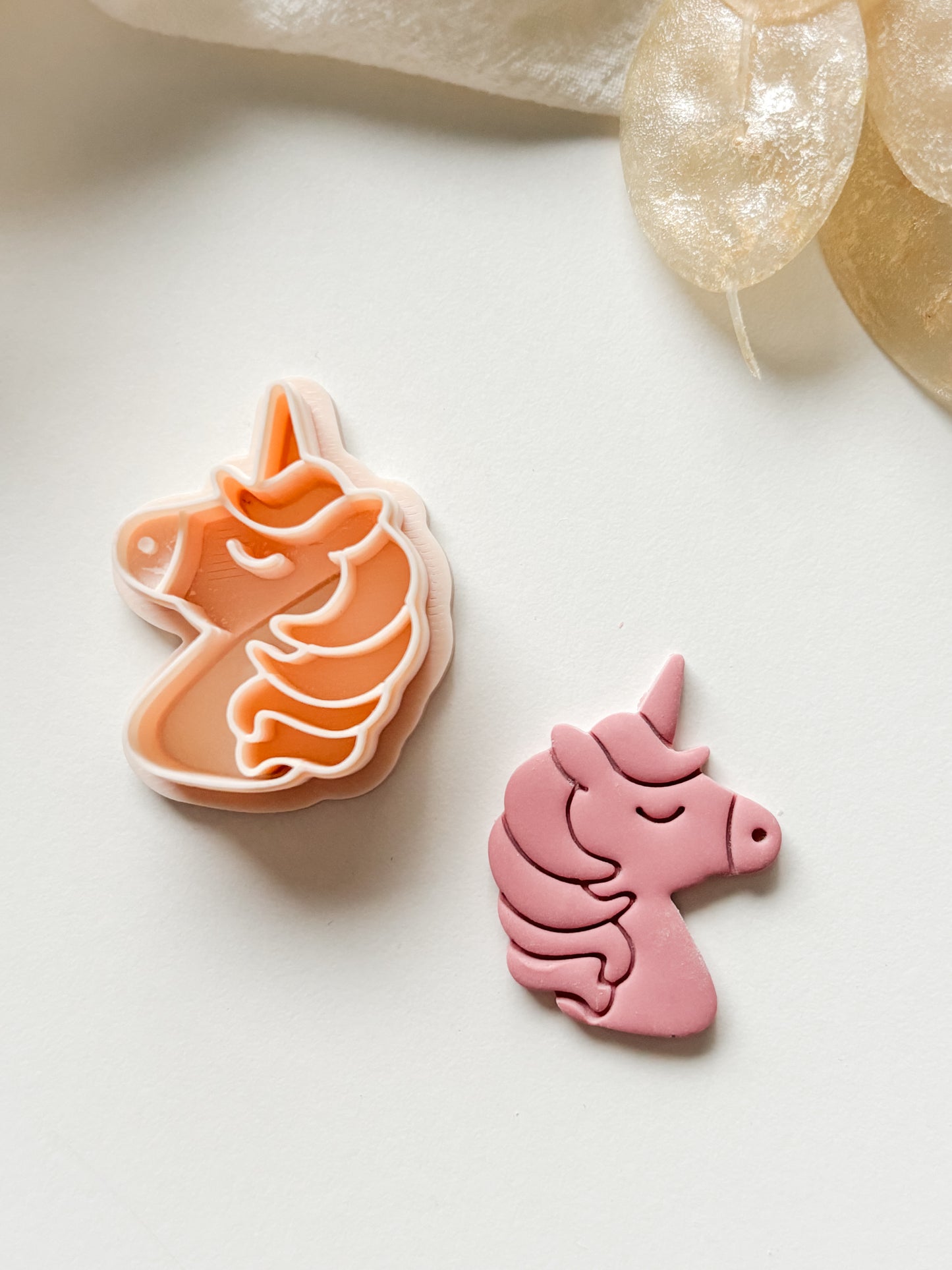 Form enhörning, m893