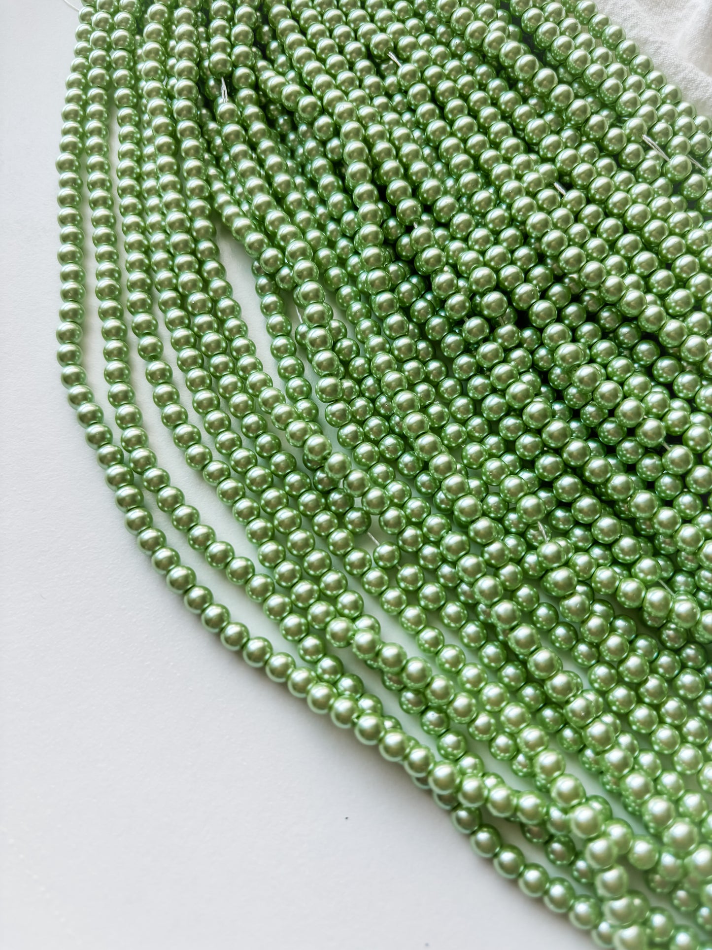 Glass bead 4mm, approx. 100pcs