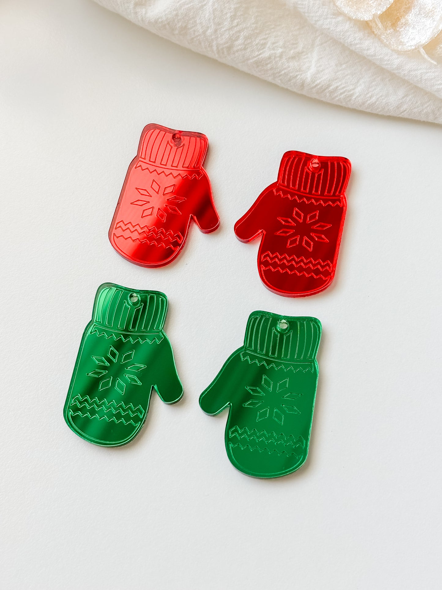 Pendant mittens 45x30mm, 1 pair