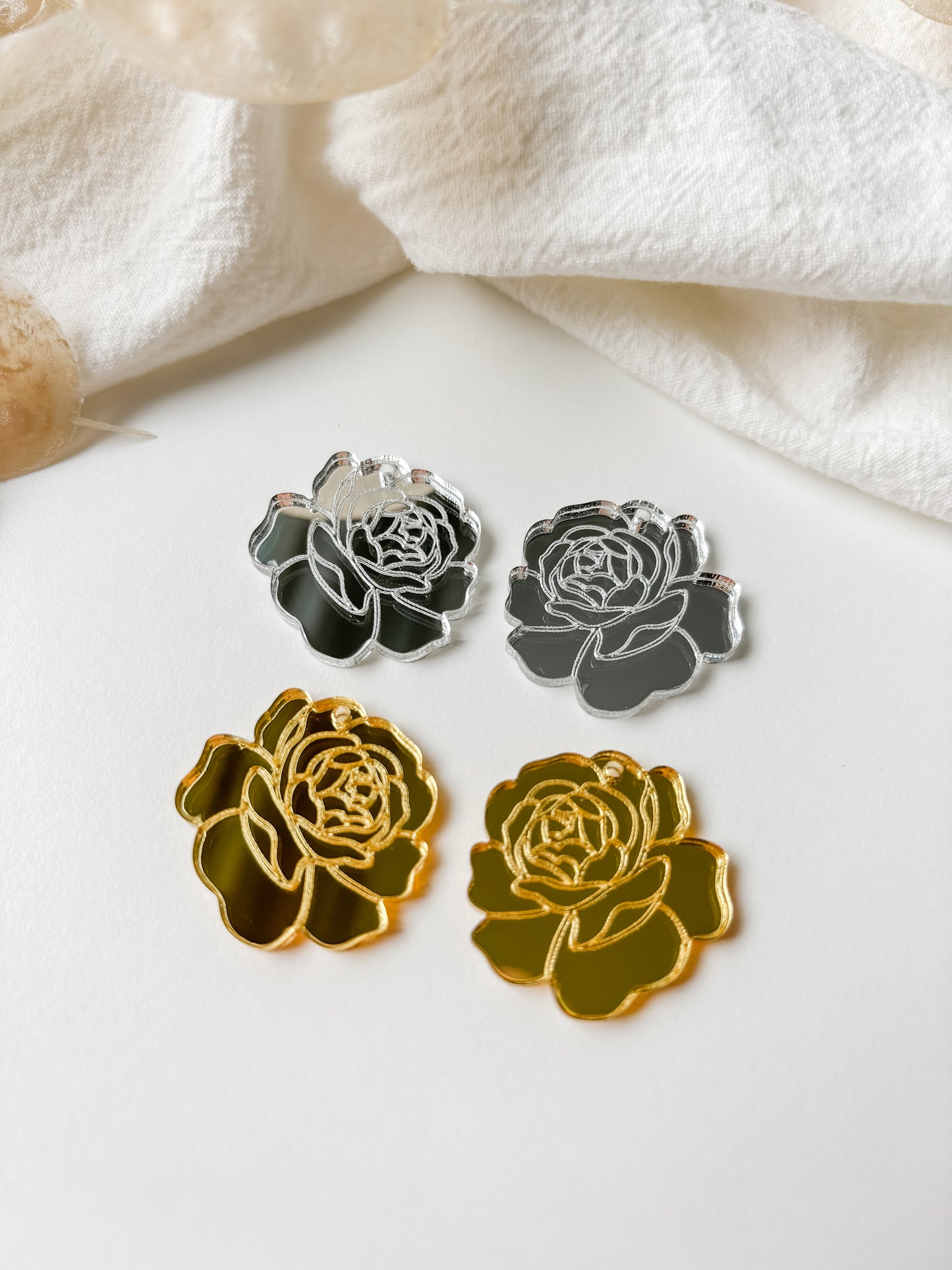 Pendant rose 29x28mm, 1 pair