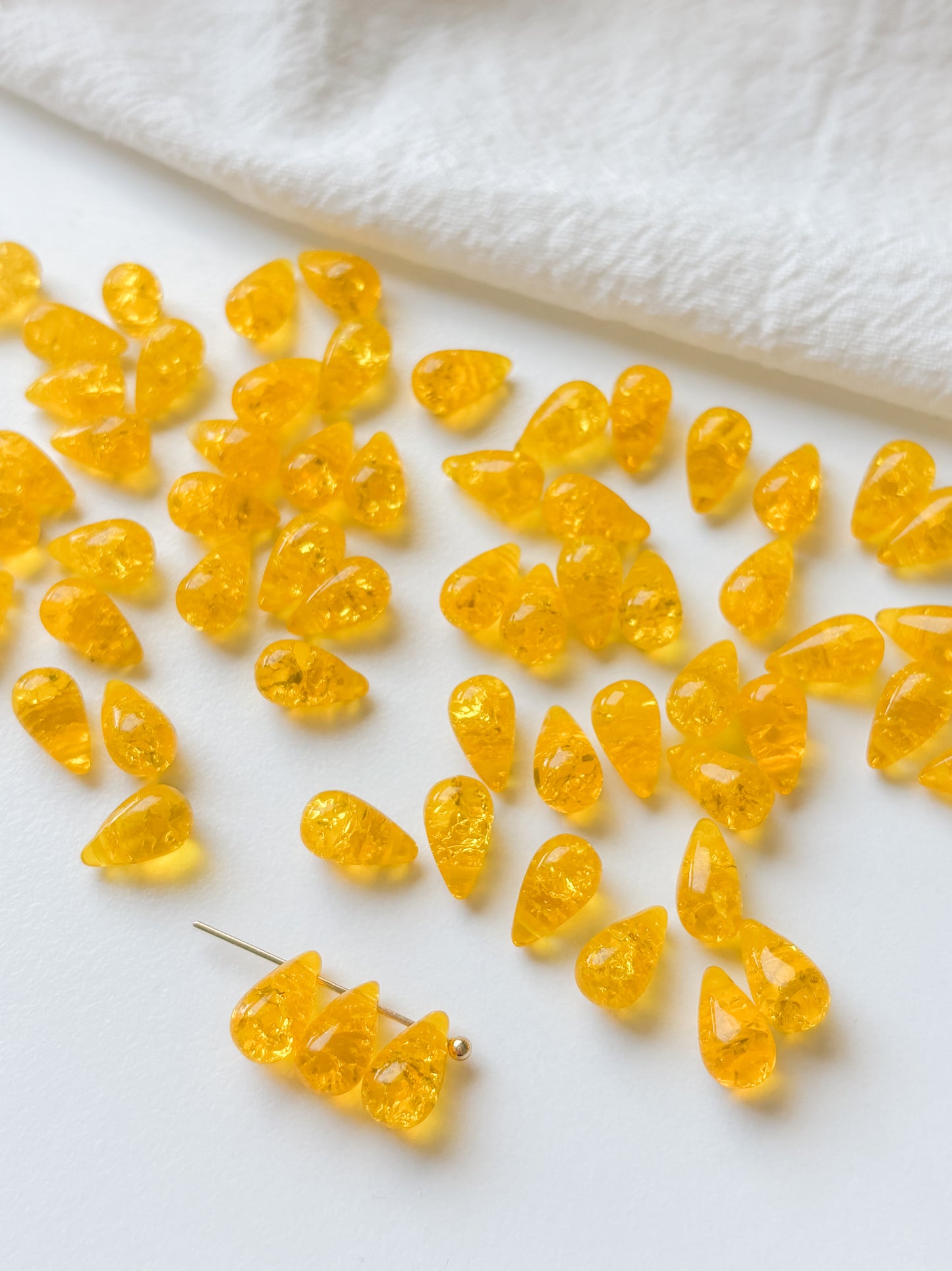 Glass bead drop 6x10mm, Czech, 20pcs