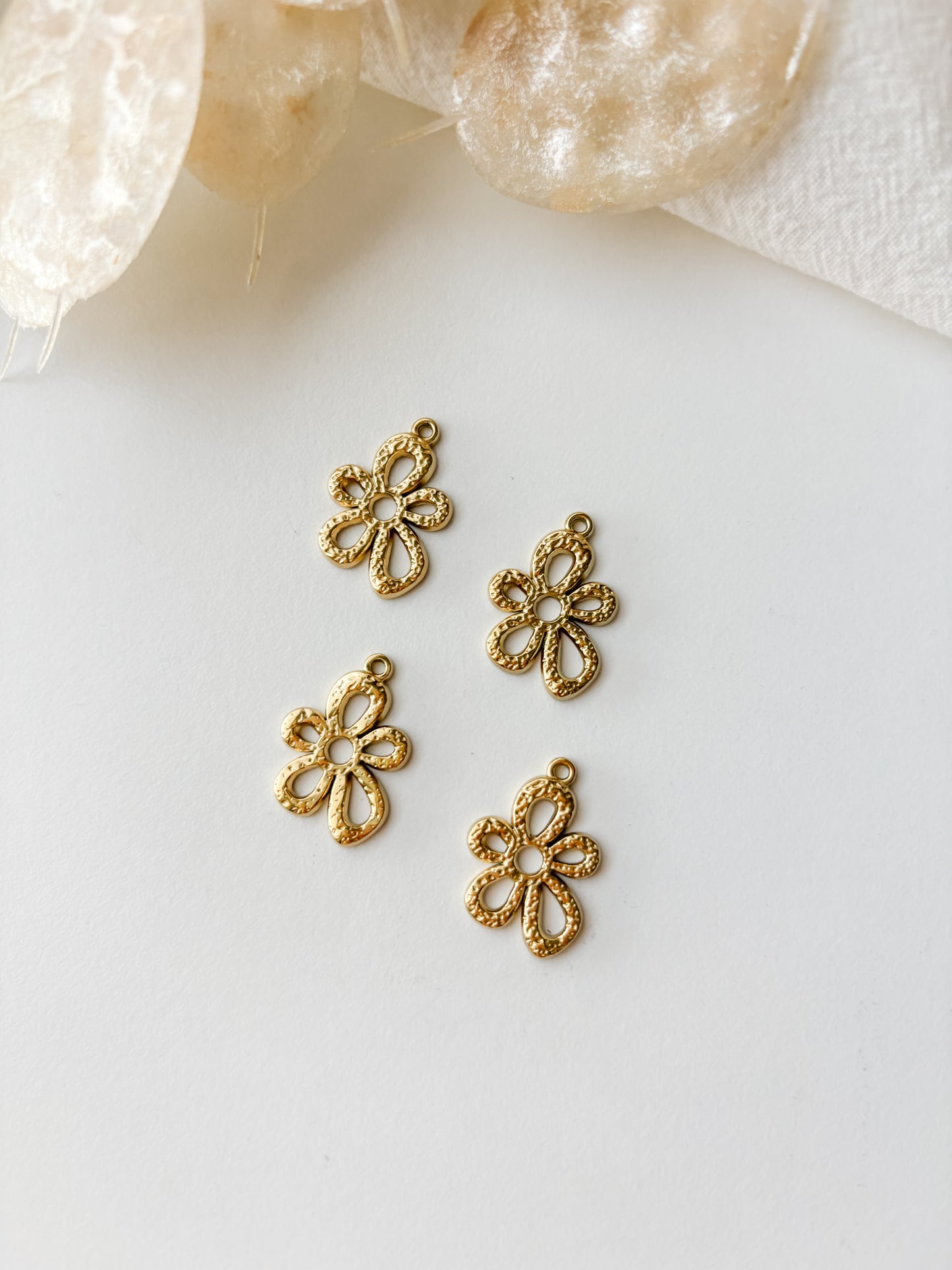 Pendant flower 20x14.5x2mm RST304 18K, 1pc