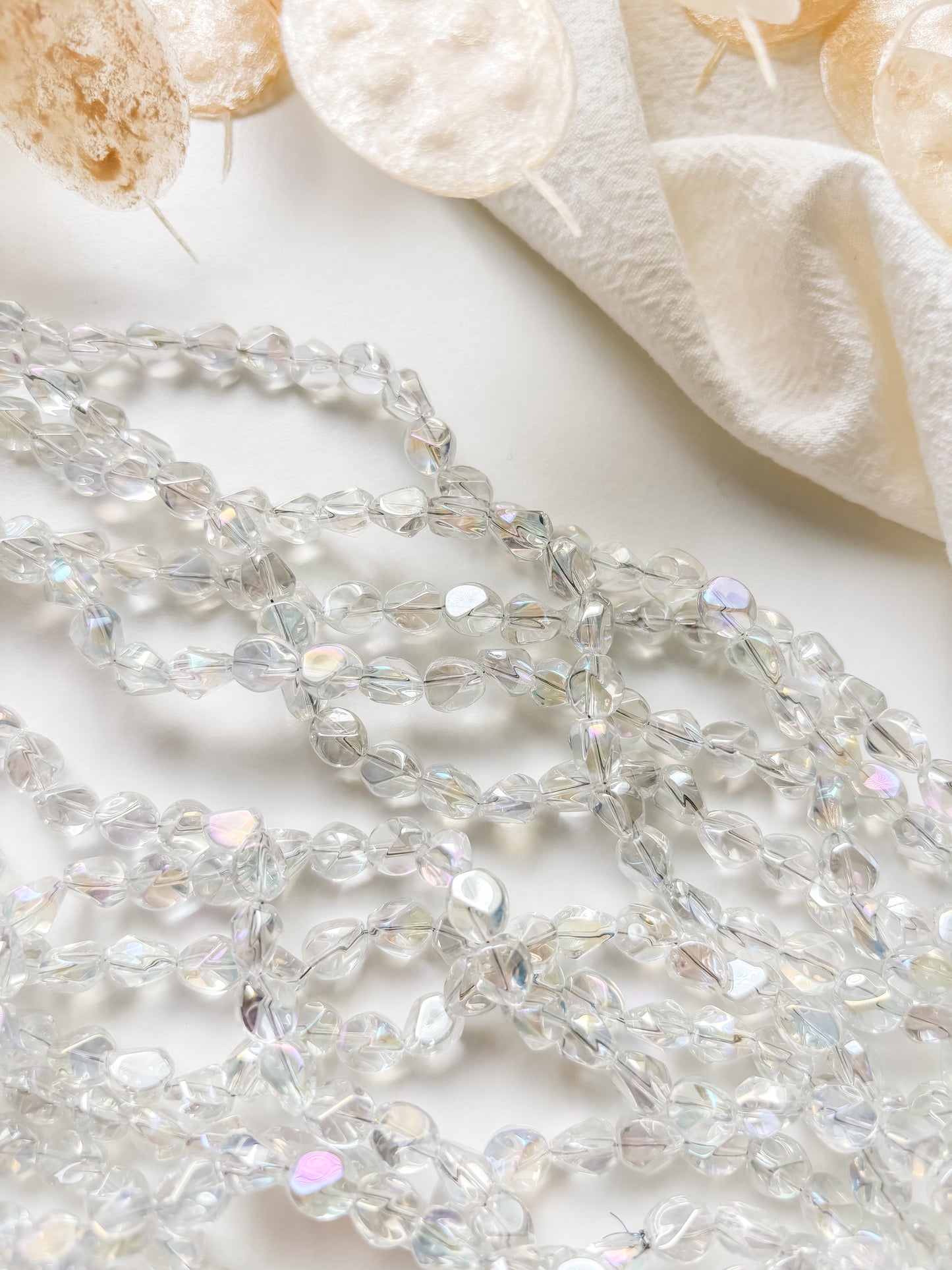 Glass bead 7.5x6x6.8mm, approx. 90 pcs