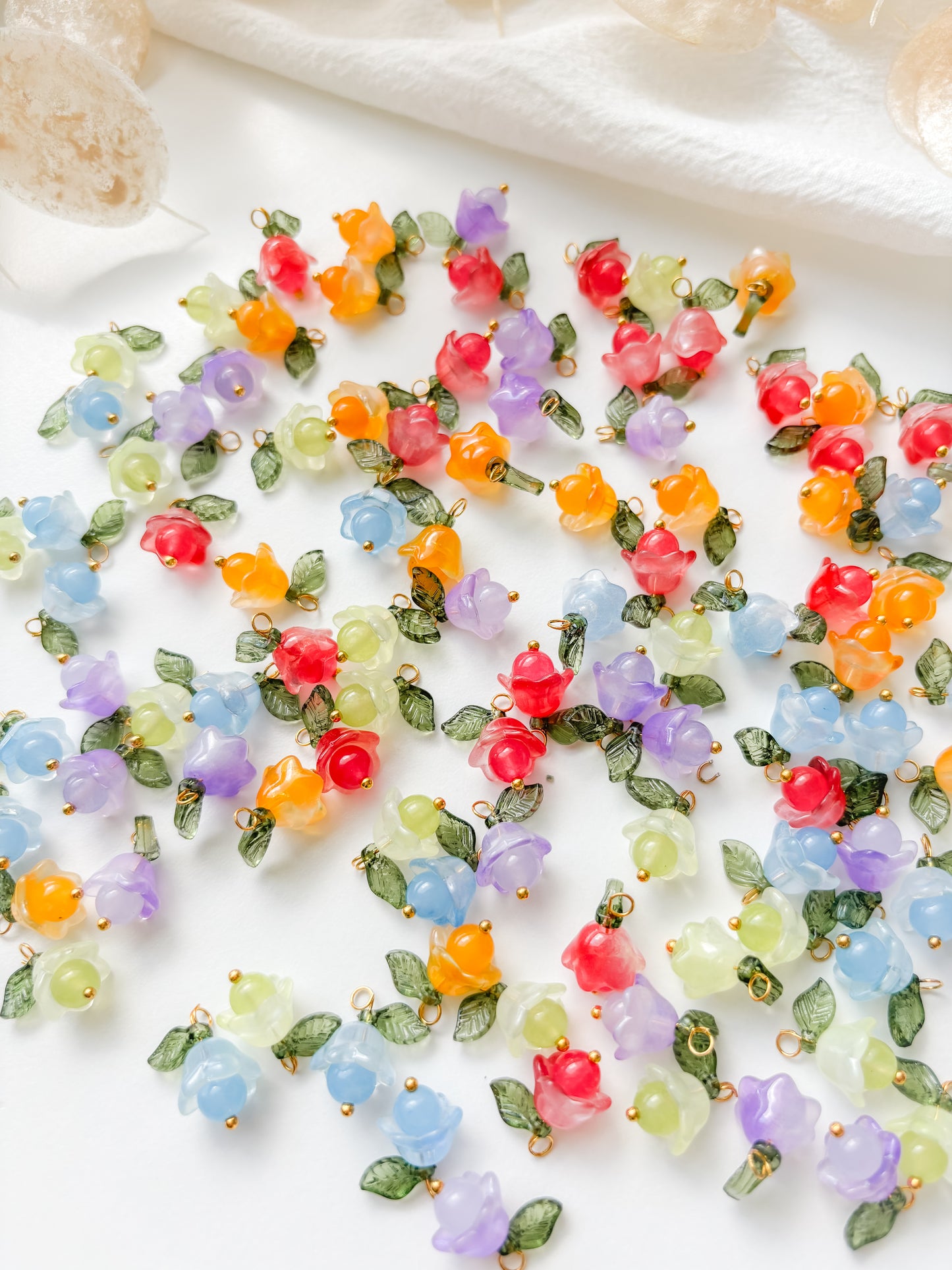 Glass pendant flower 17x14x10mm, 10pcs