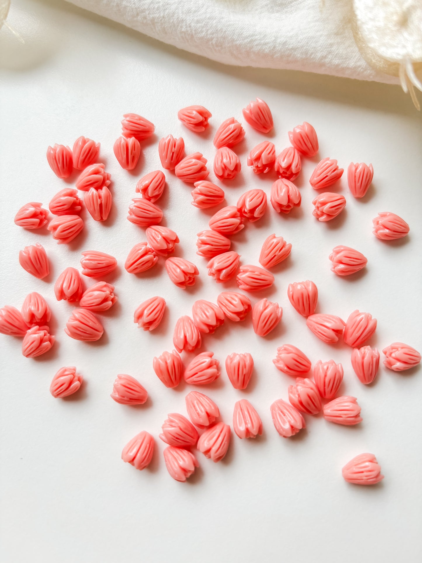 Pearl flower 8~8.5x6.5~7mm, 10pcs
