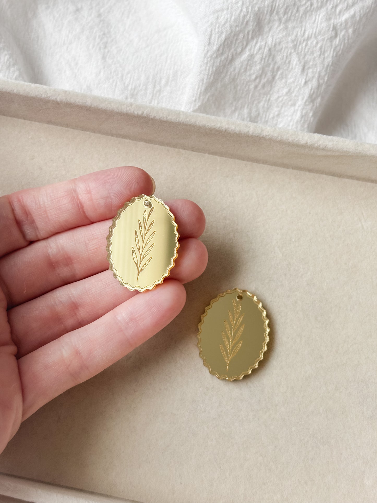 Riipus 30mm, 1pari (eri värejä)