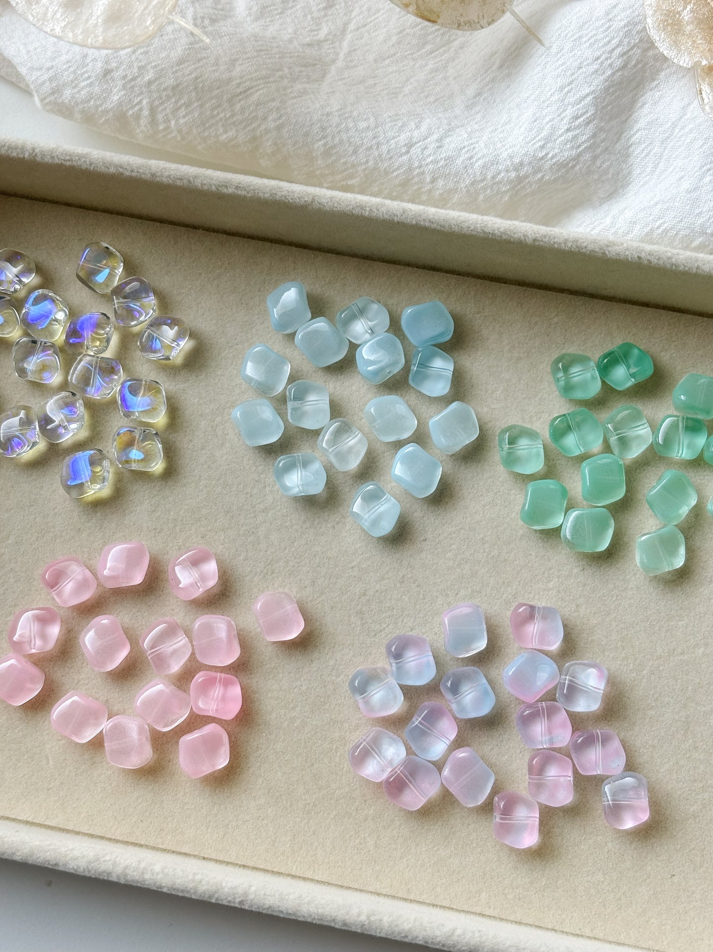 Glass bead 8x9.5x5mm, 10pcs