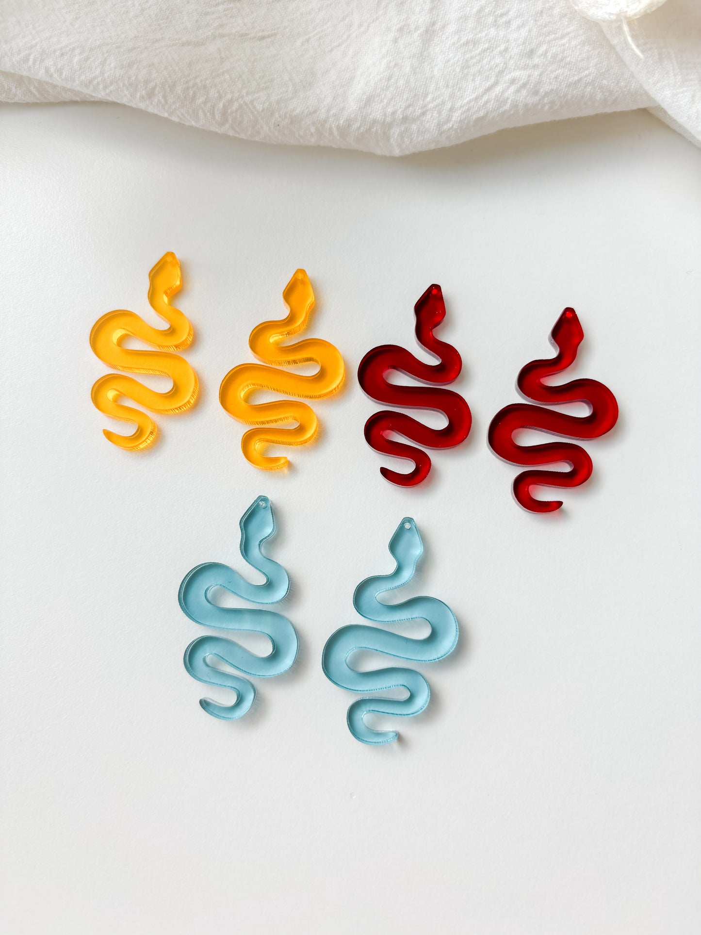 Pendant snake, 1 pair