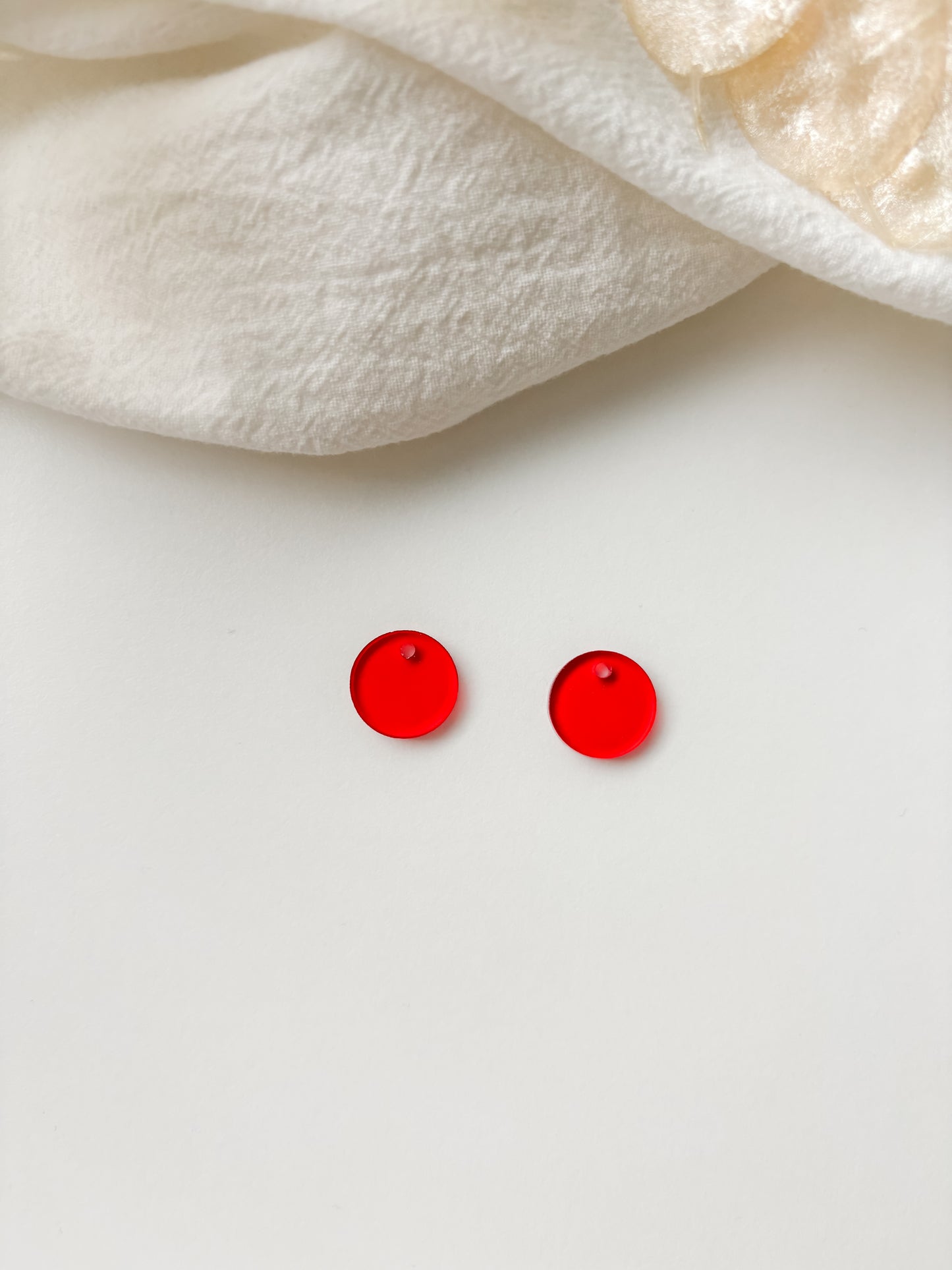 Pendant circle, red, 15mm, 2pcs