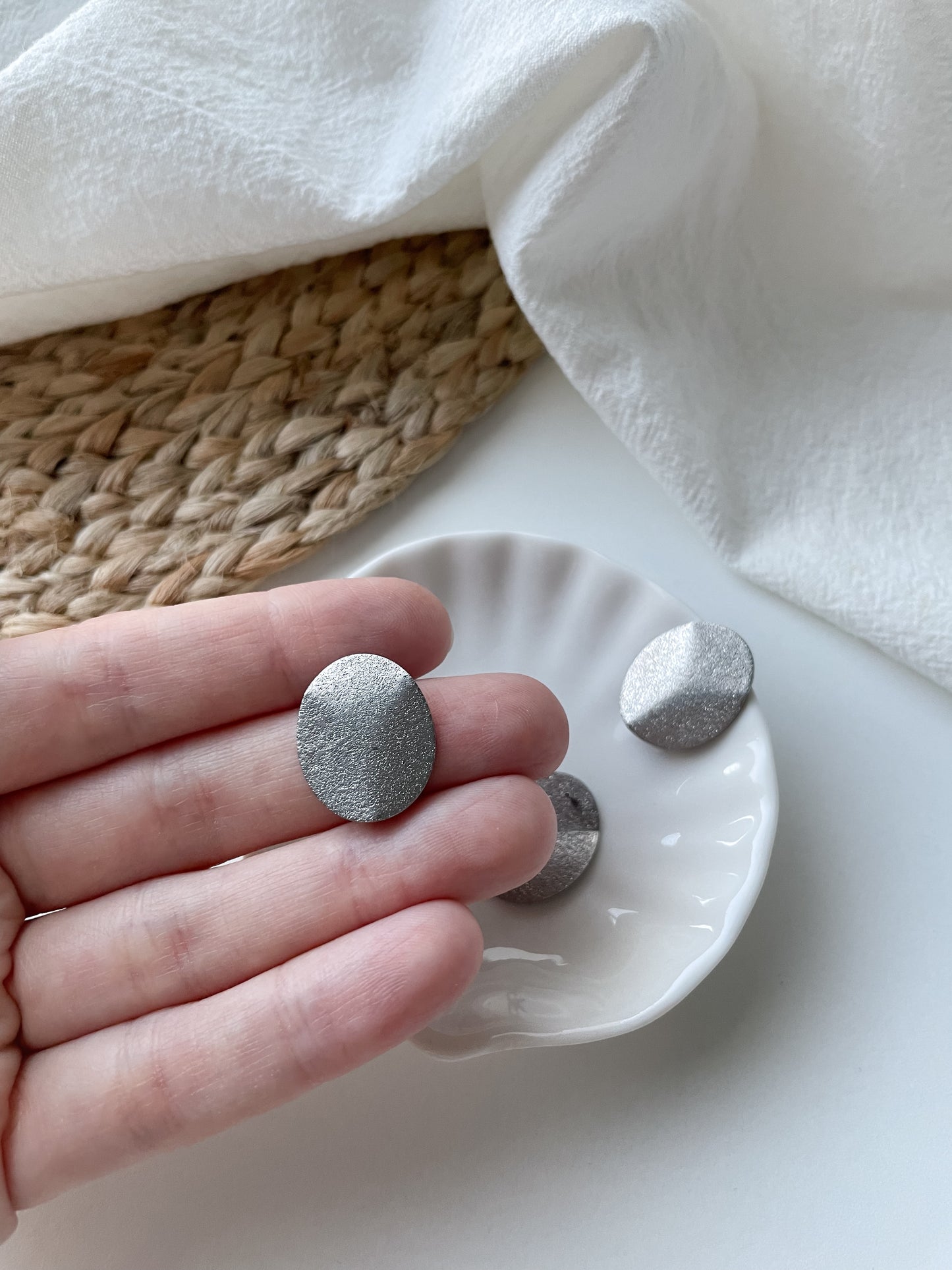 Earring stud textured with loop RST304, 20x16mm, 1pair