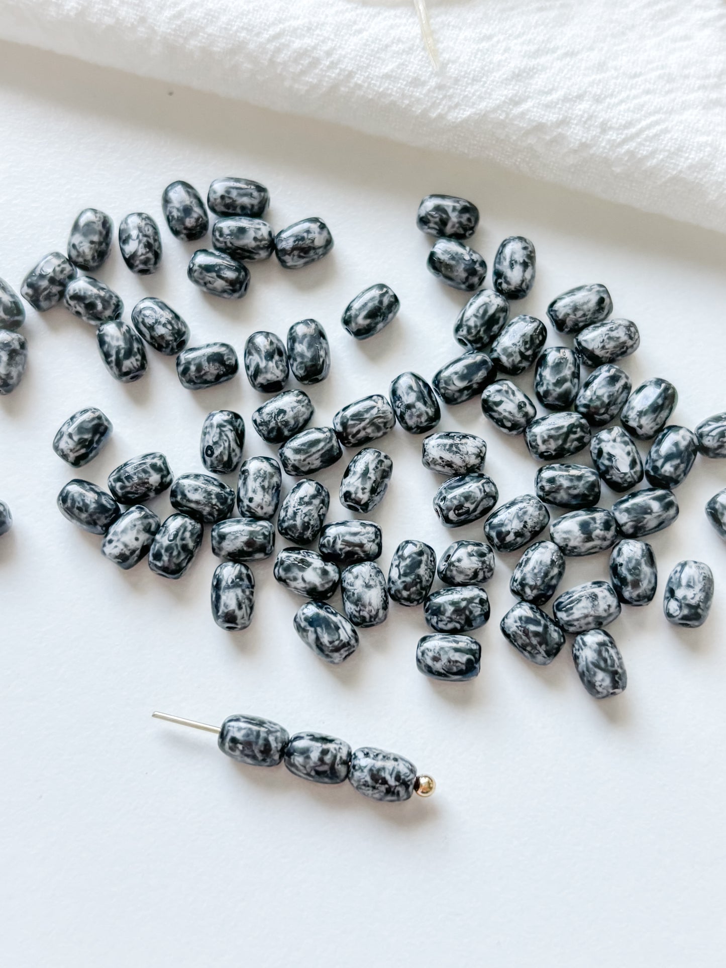 Lasihelmi 6x4mm, tsekkiläinen, 20kpl