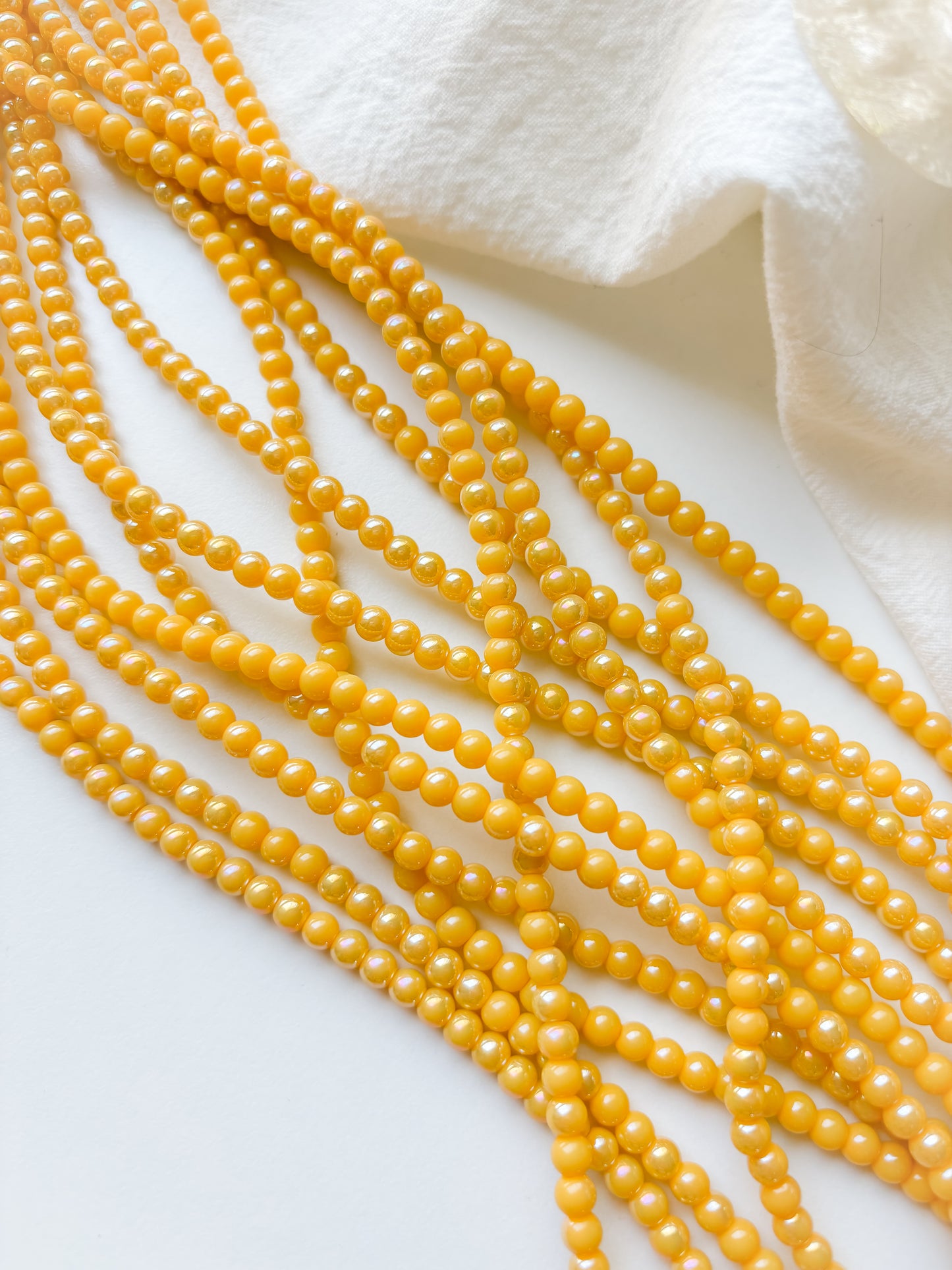 Glass bead yellow 4~4.5mm, approx. 95pcs