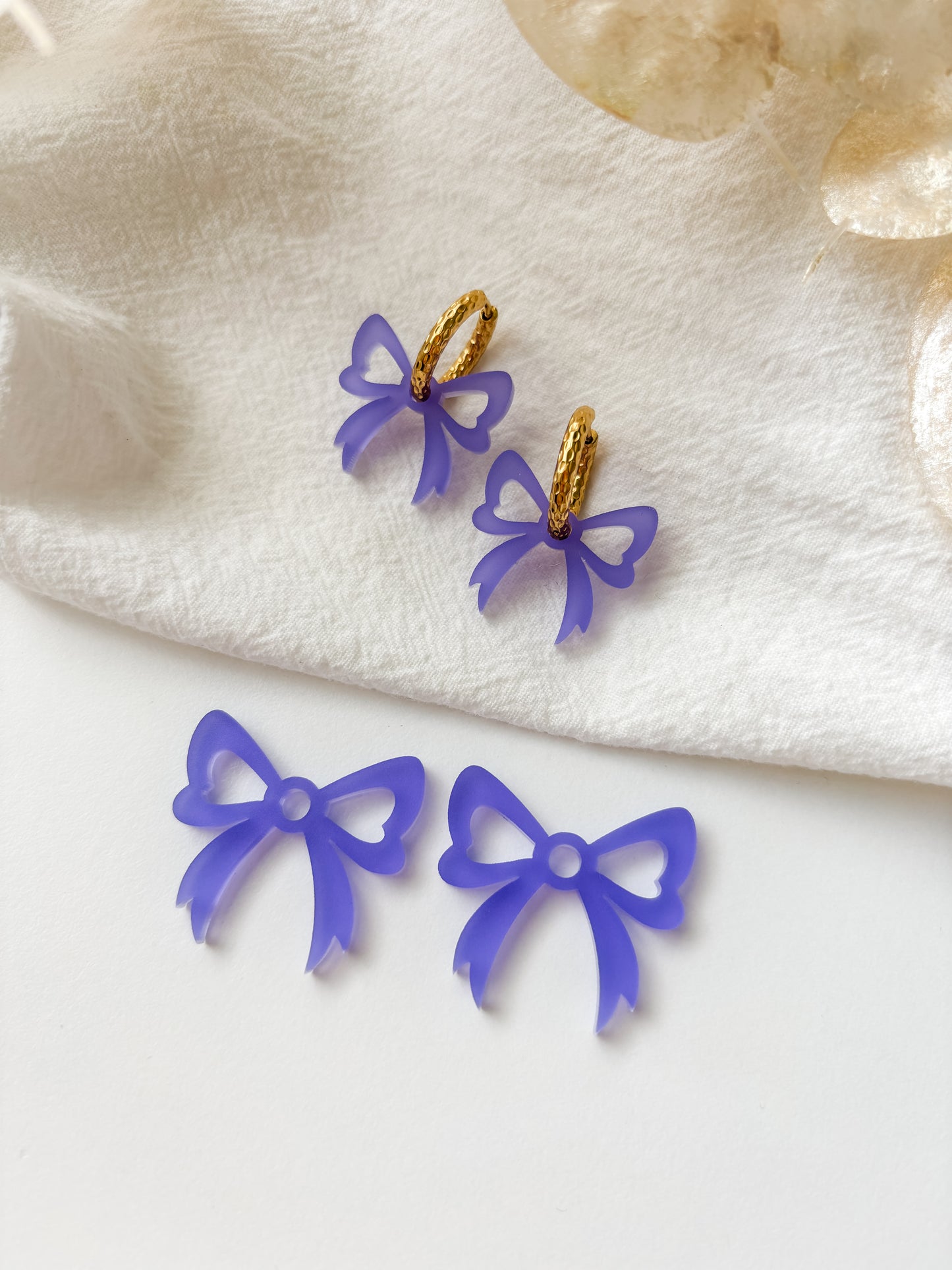 Pendant bow, lilac, satin, 1 pair