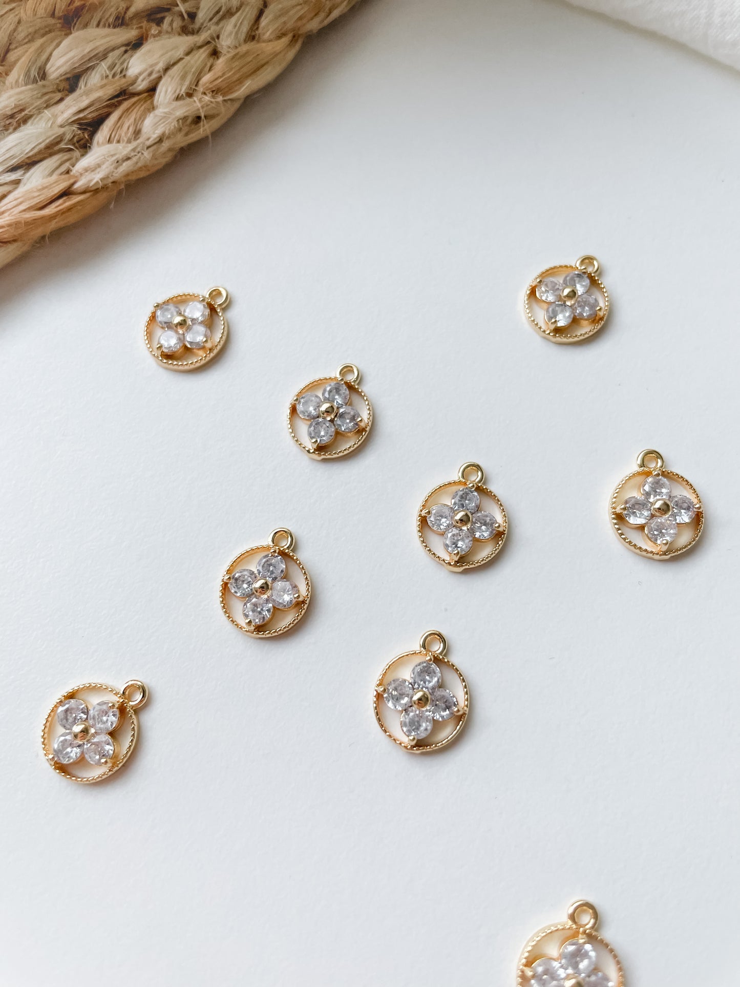 Pendant 18K zirconia 12x9.5x3mm, 1pc