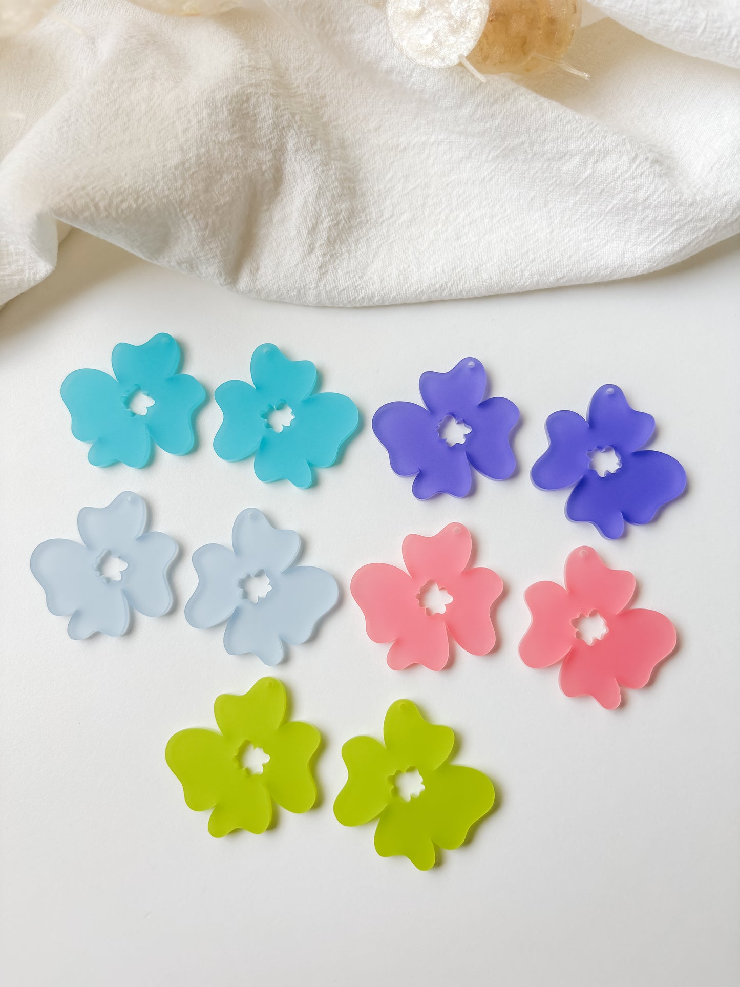 Pendant flower 40x39mm, 1 pair