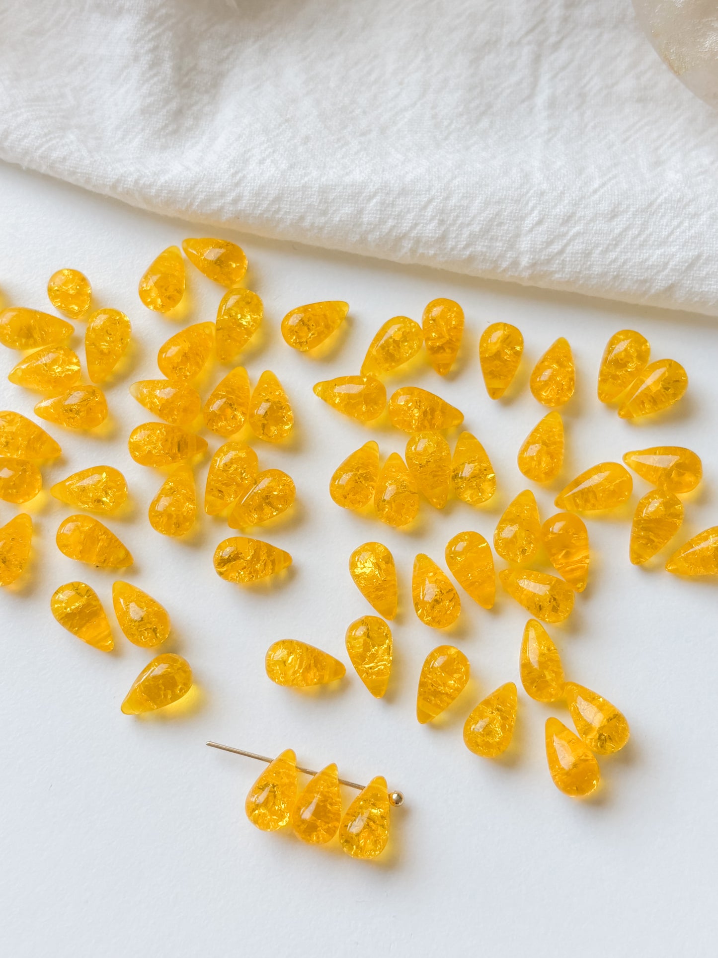 Glass bead drop 6x10mm, Czech, 20pcs