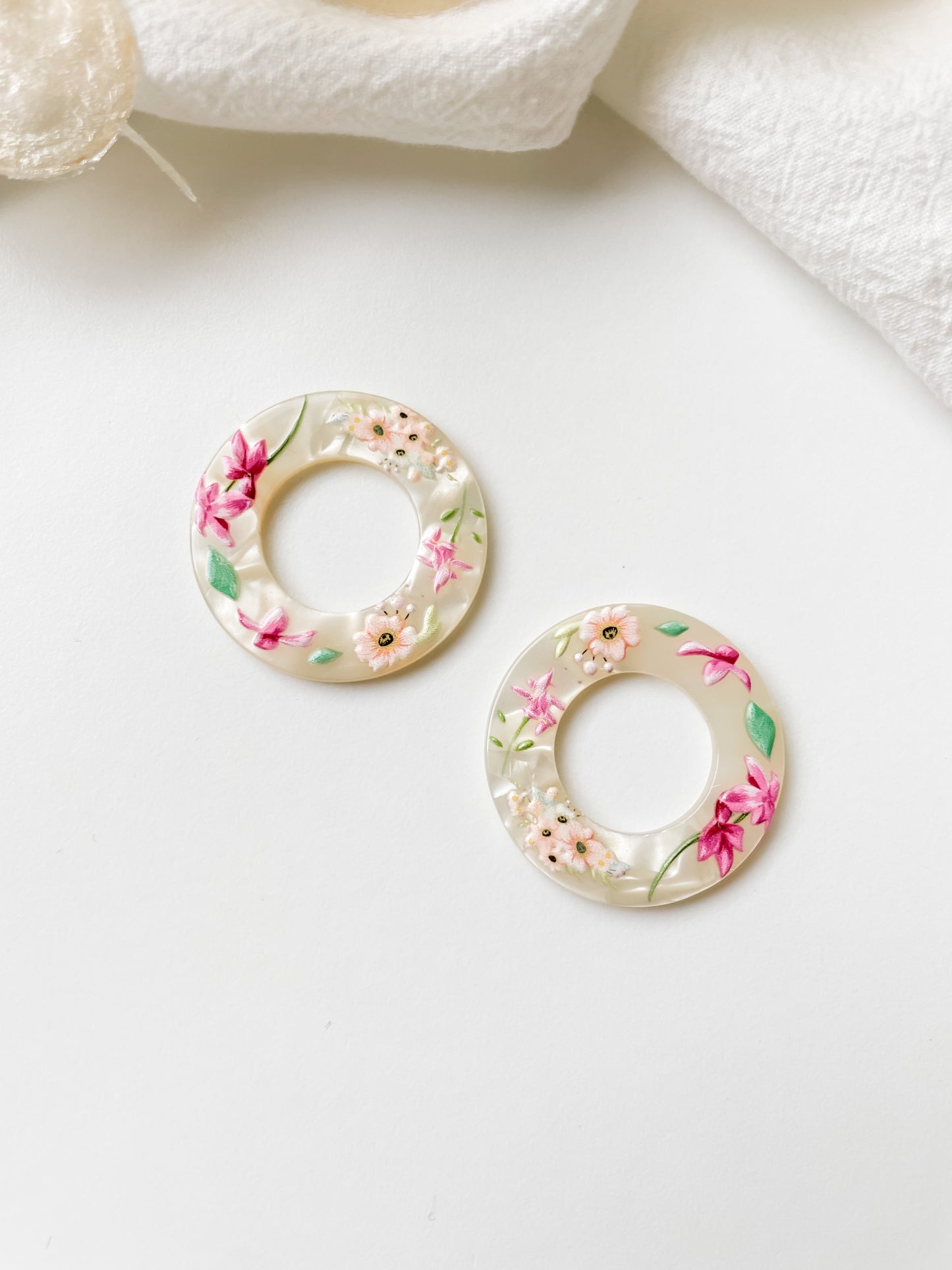 Pendant circle, no hole, 35x3mm, 1pc