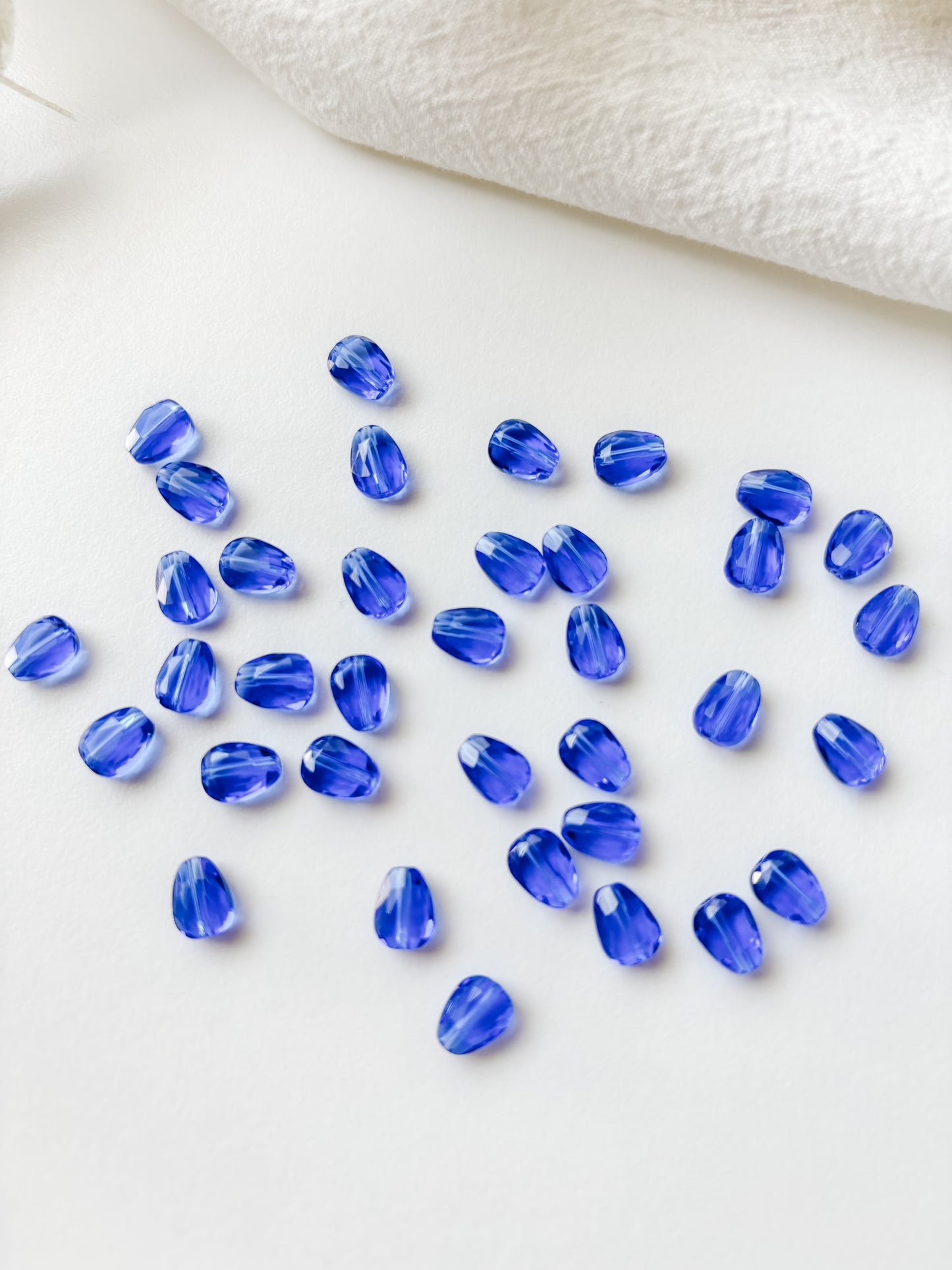Glass bead 8x6x3.5mm, dark blue, 10pcs