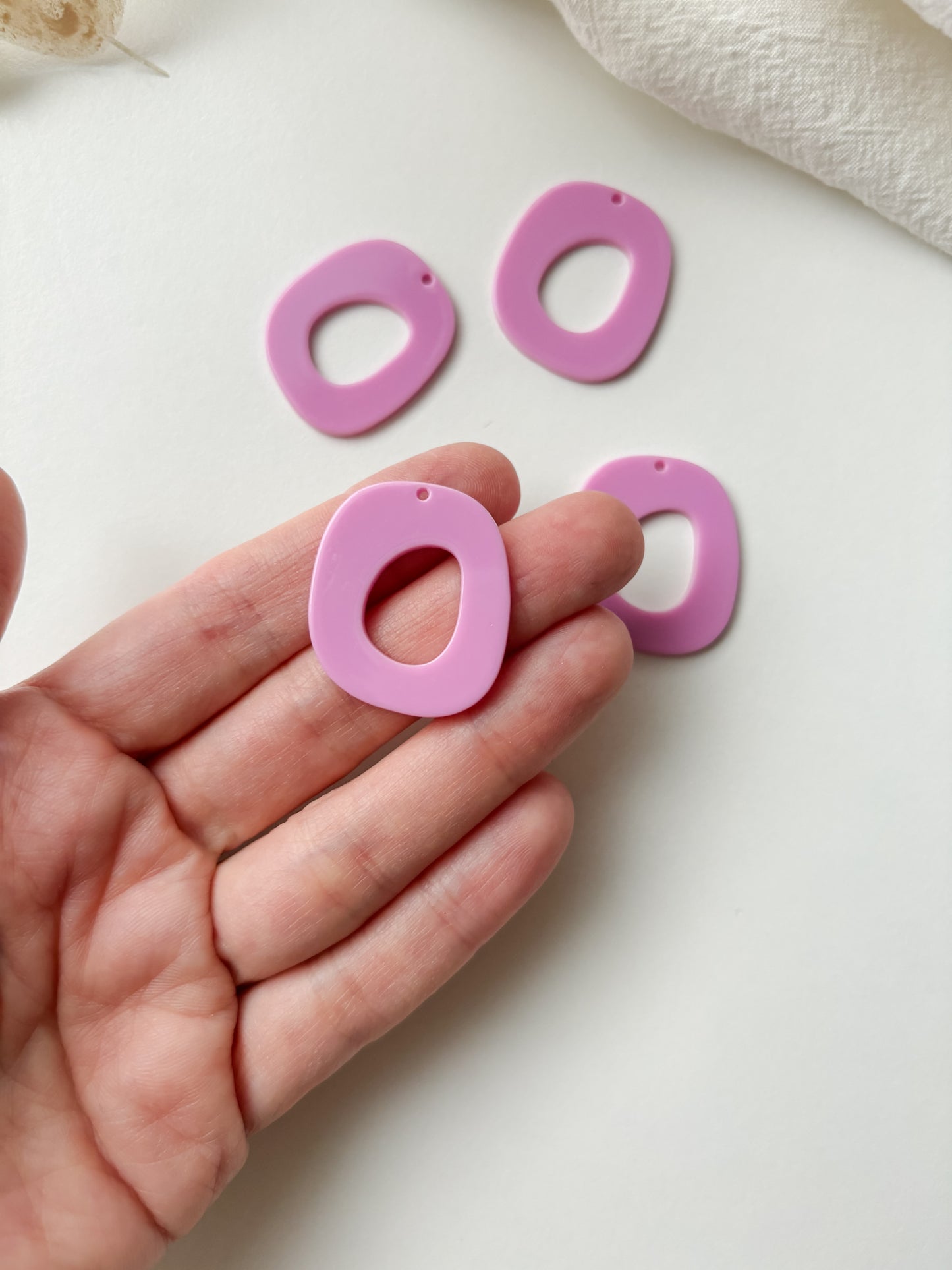 Pendant 29.5x25.5x2mm, 1pc