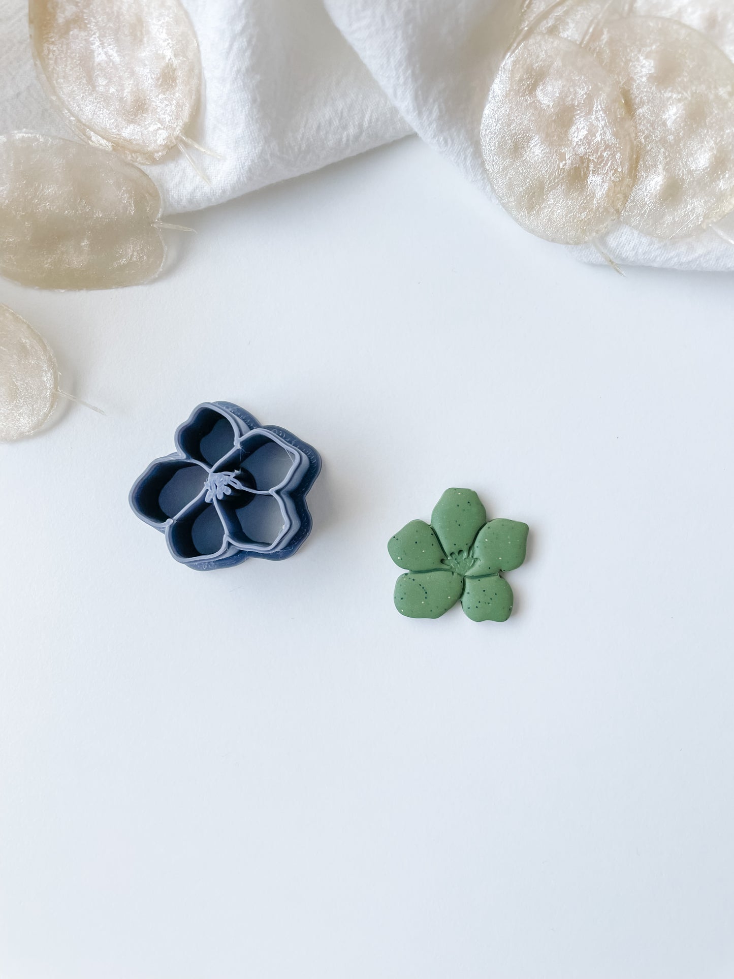 Mold flower, m384