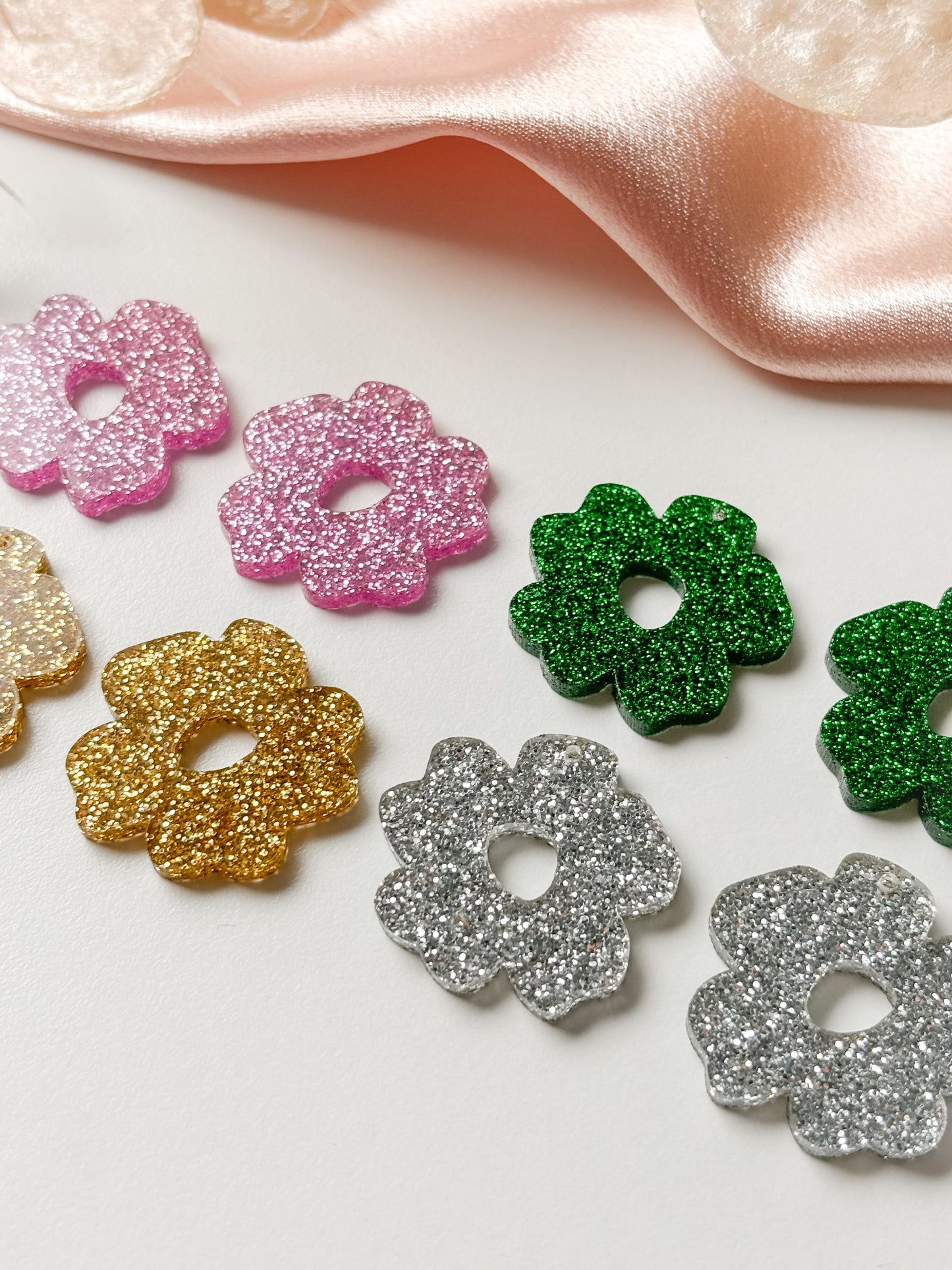 Pendant flower, 1 pair