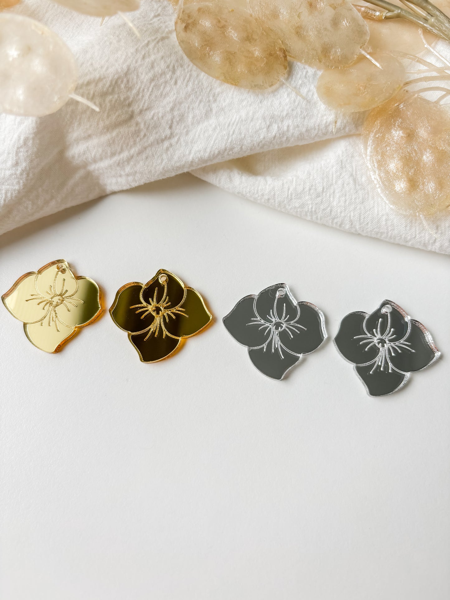 Pendant flower 30x30mm, 1 pair