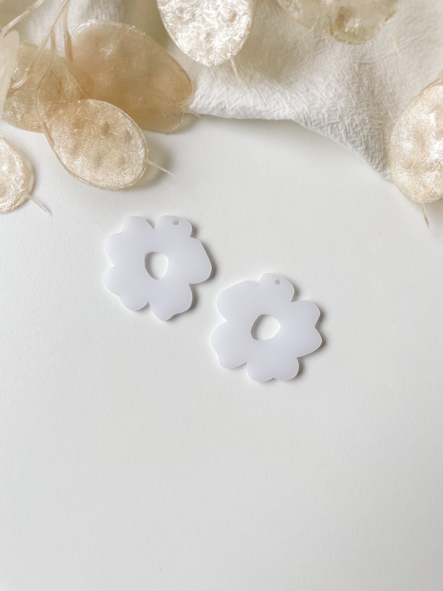 Hängsblomma, laserskuren akryl, 1 par