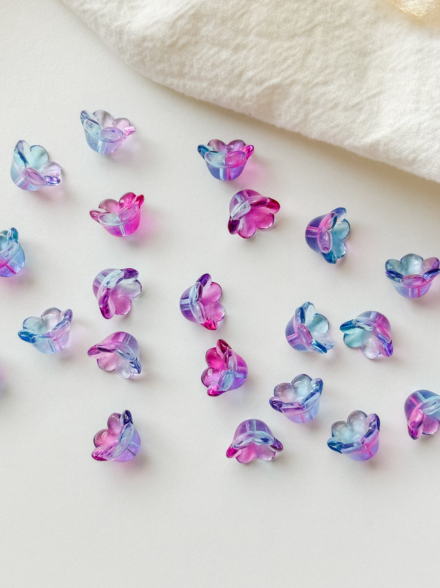 Glass bead flower 12x8mm, 10pcs