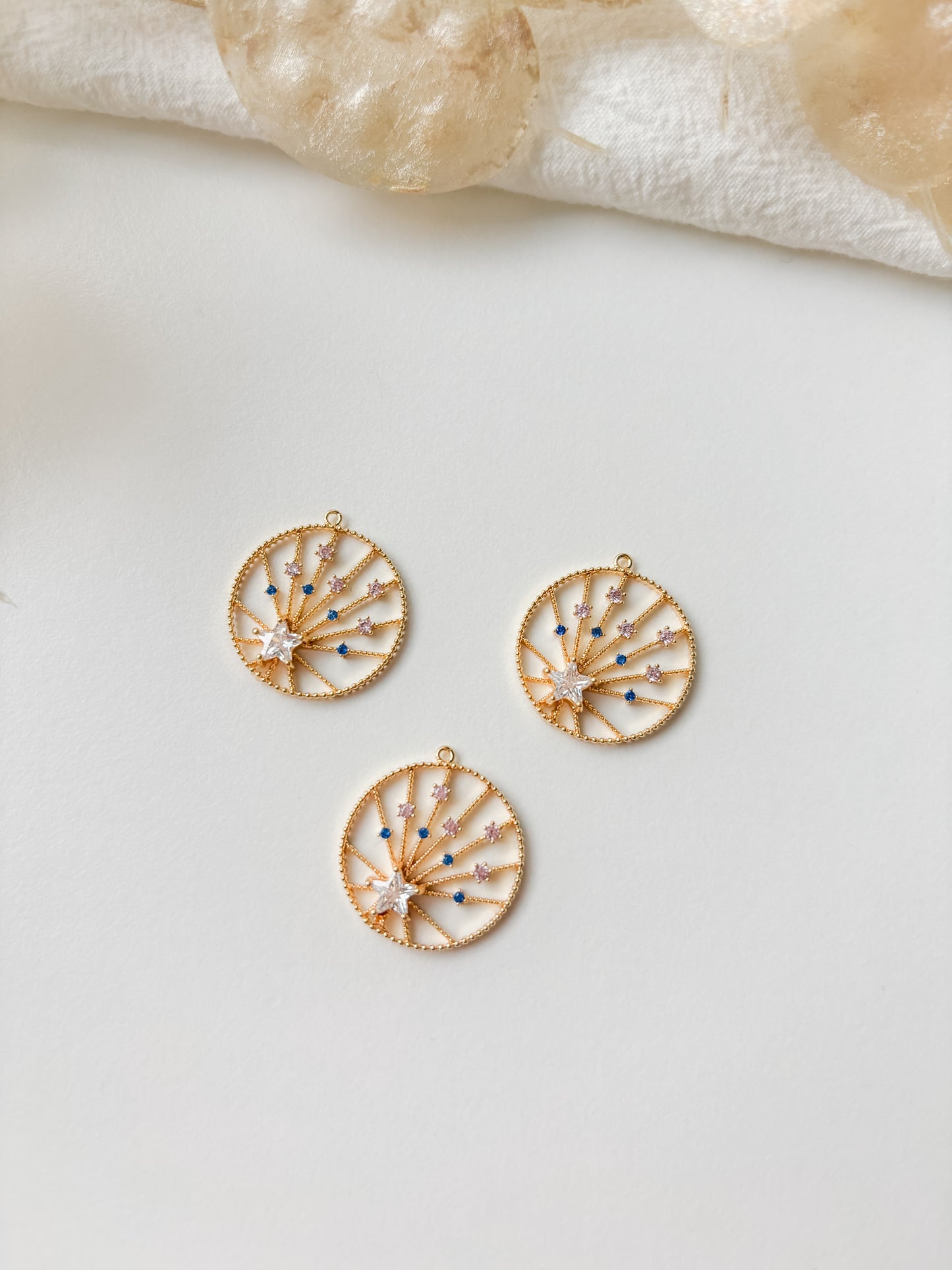 Hängcirkel 22,5x20,5x2mm, 1 st