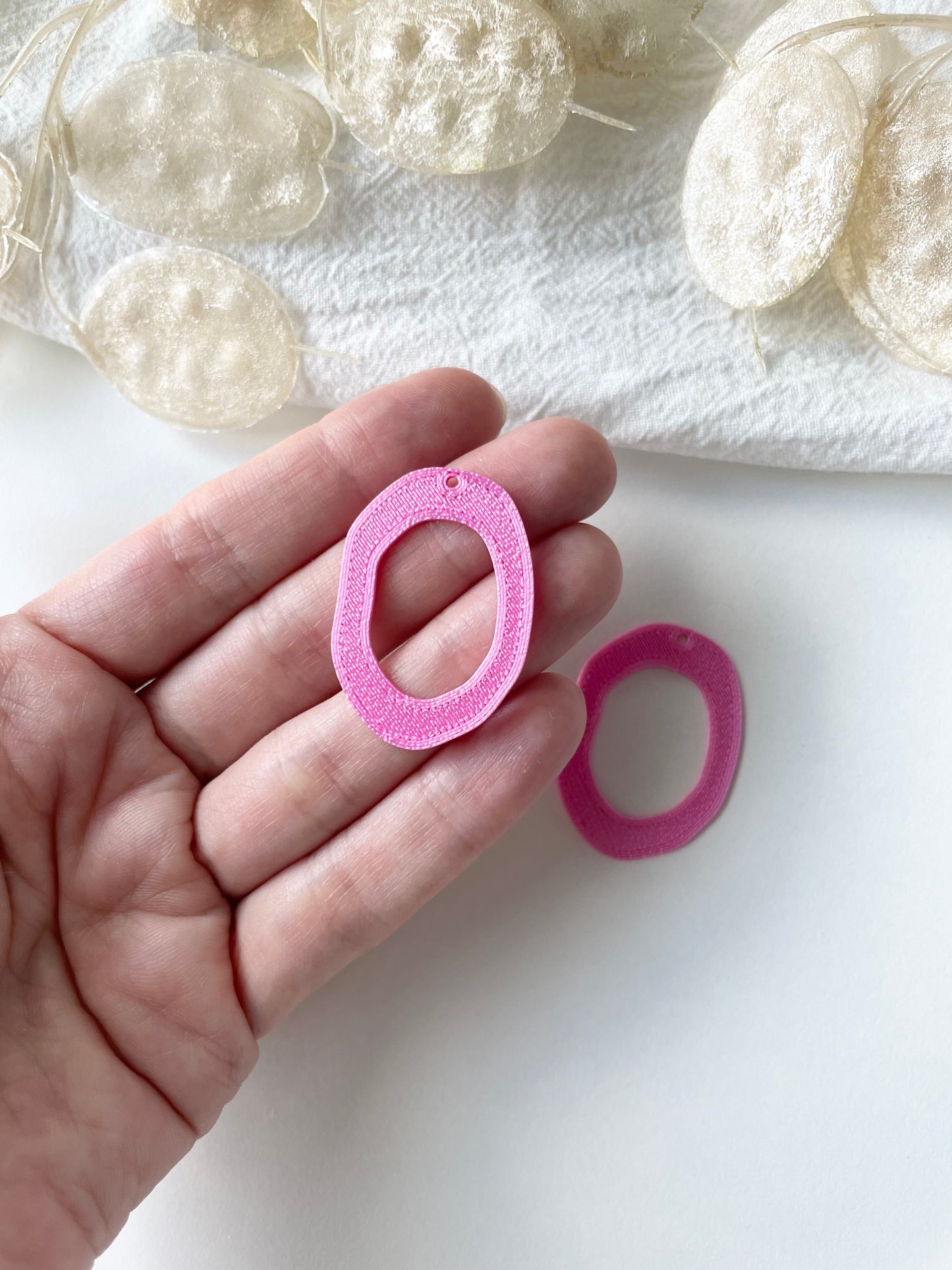 Riipus ovaali pinkki 1kpl
