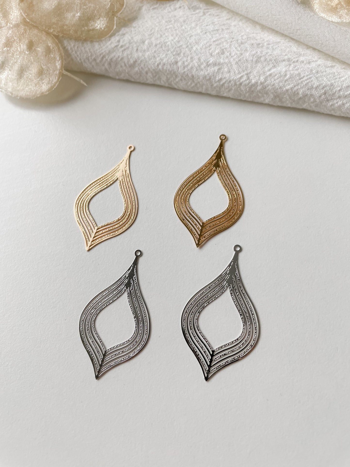 Pendant drop 39x22x0.3mm (durable coating) 1pc